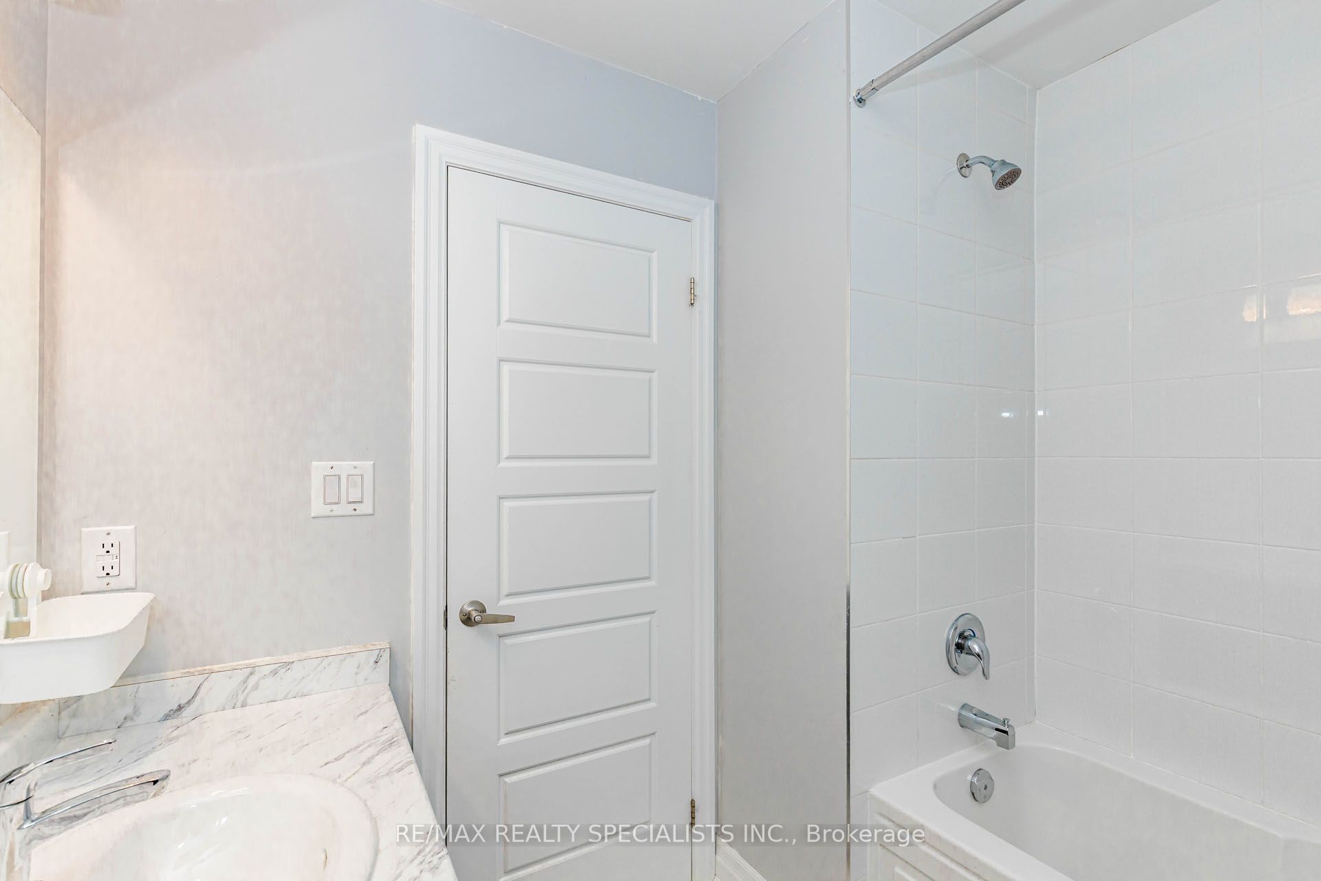 455 Gordon Krantz Avenue Property Photo 29