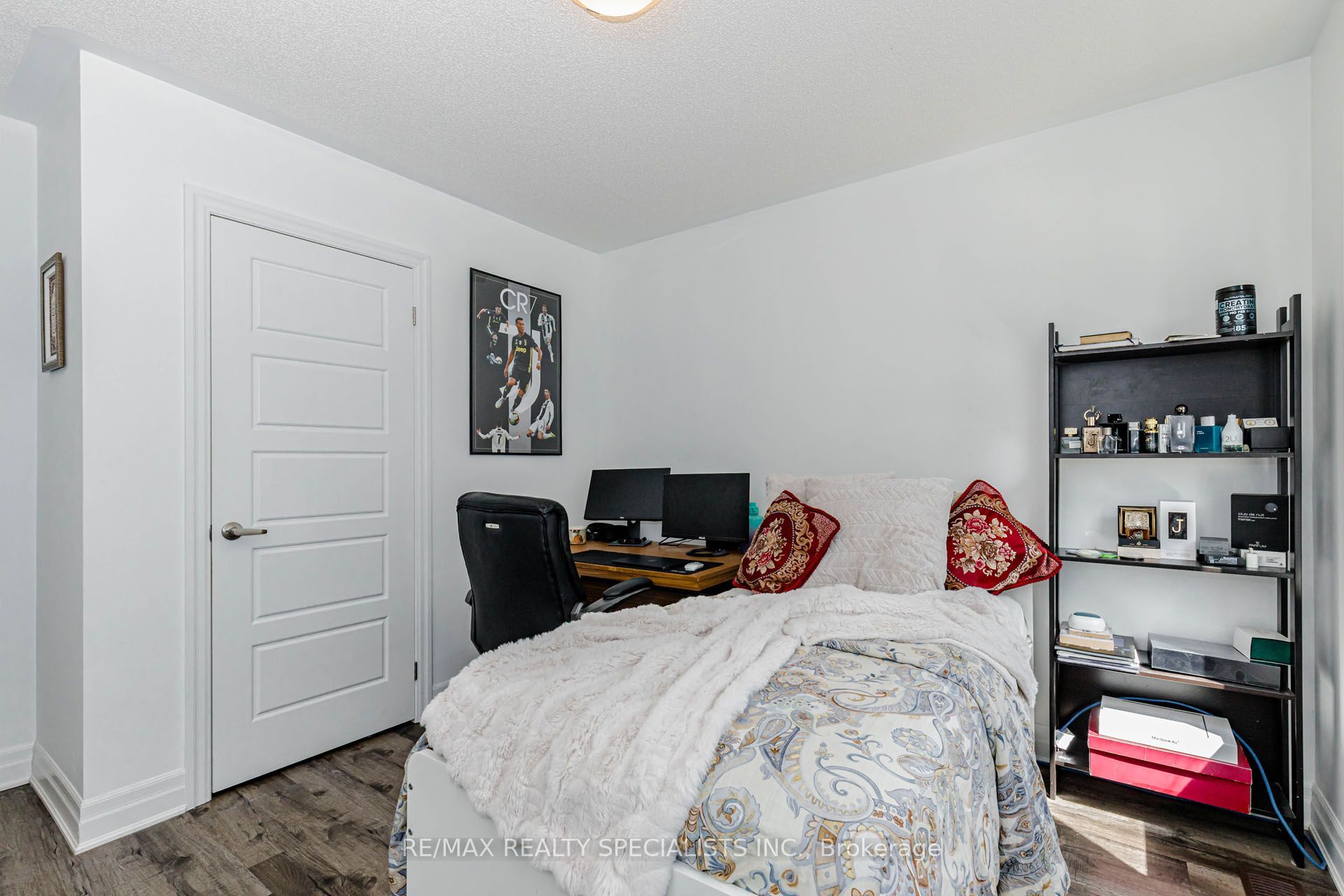 455 Gordon Krantz Avenue Property Photo 31