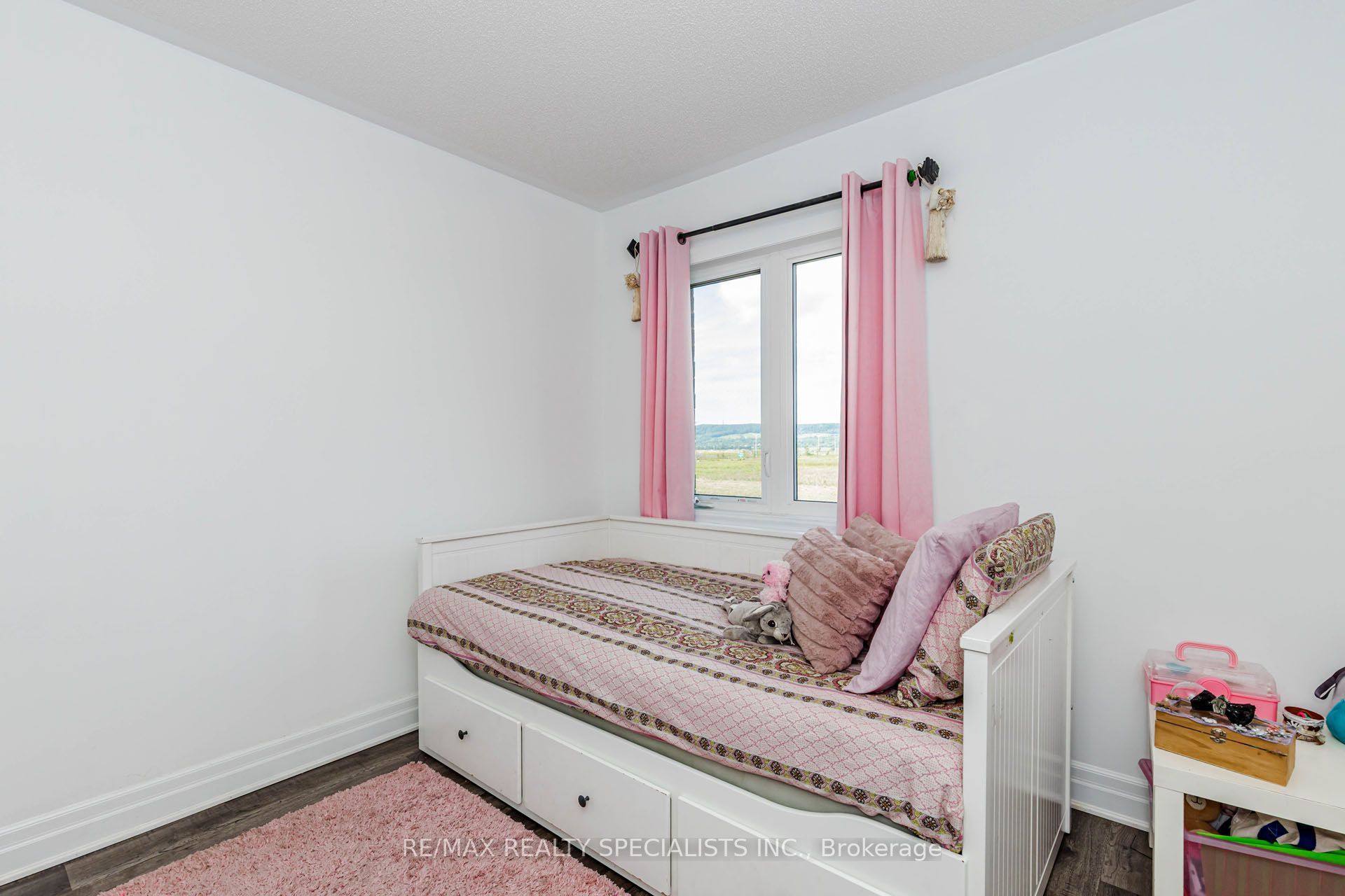 455 Gordon Krantz Avenue Property Photo 34