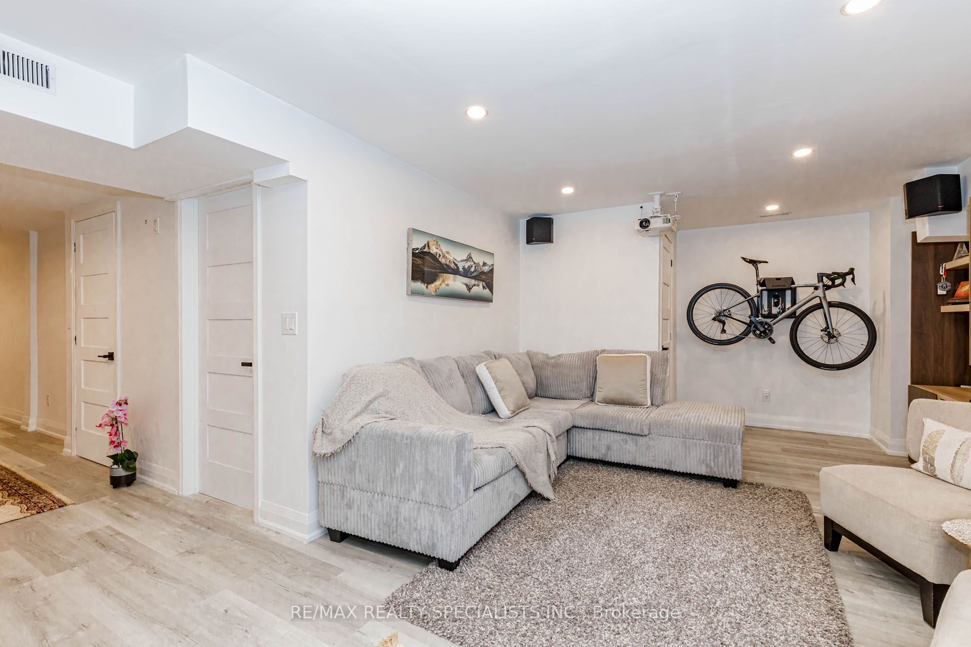 455 Gordon Krantz Avenue Property Photo 40