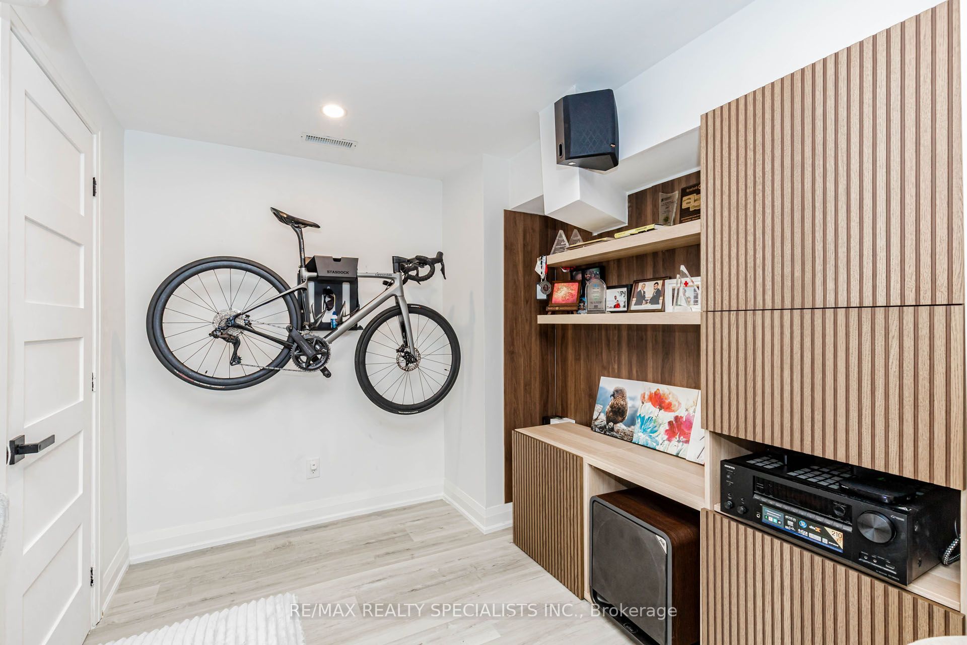 455 Gordon Krantz Avenue Property Photo 42
