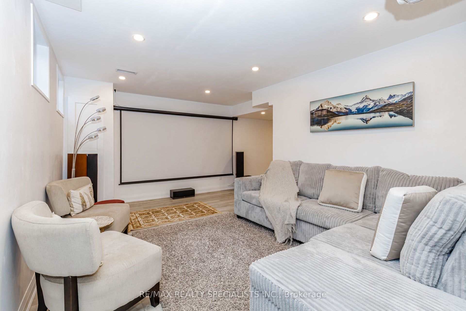 455 Gordon Krantz Avenue Property Photo 43