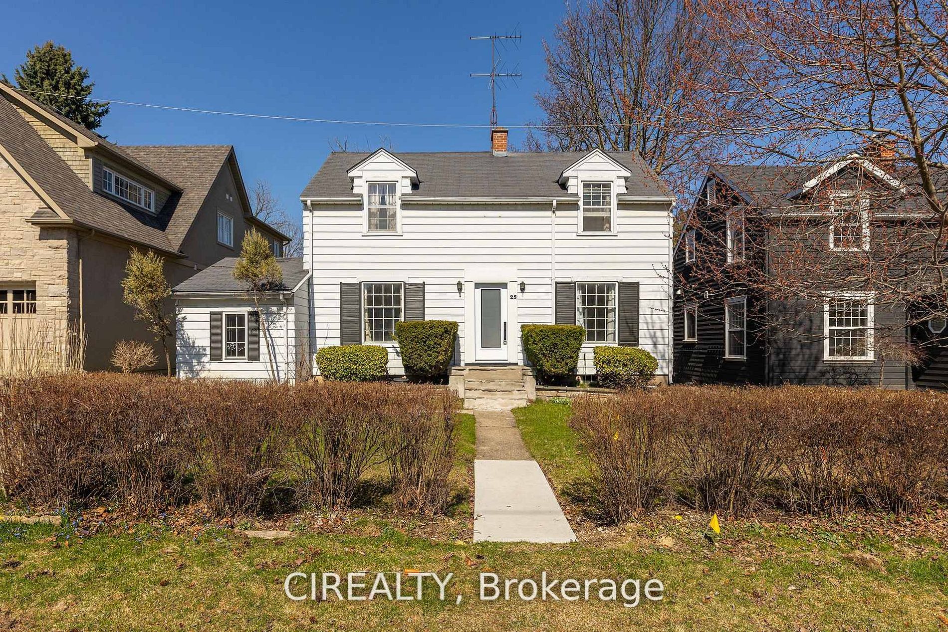 25 Howard Avenue Property Photo 2