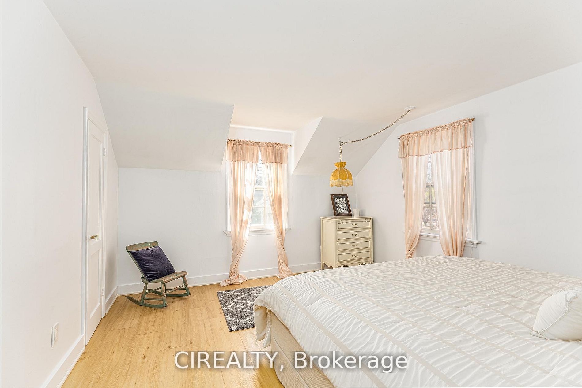 25 Howard Avenue Property Photo 20