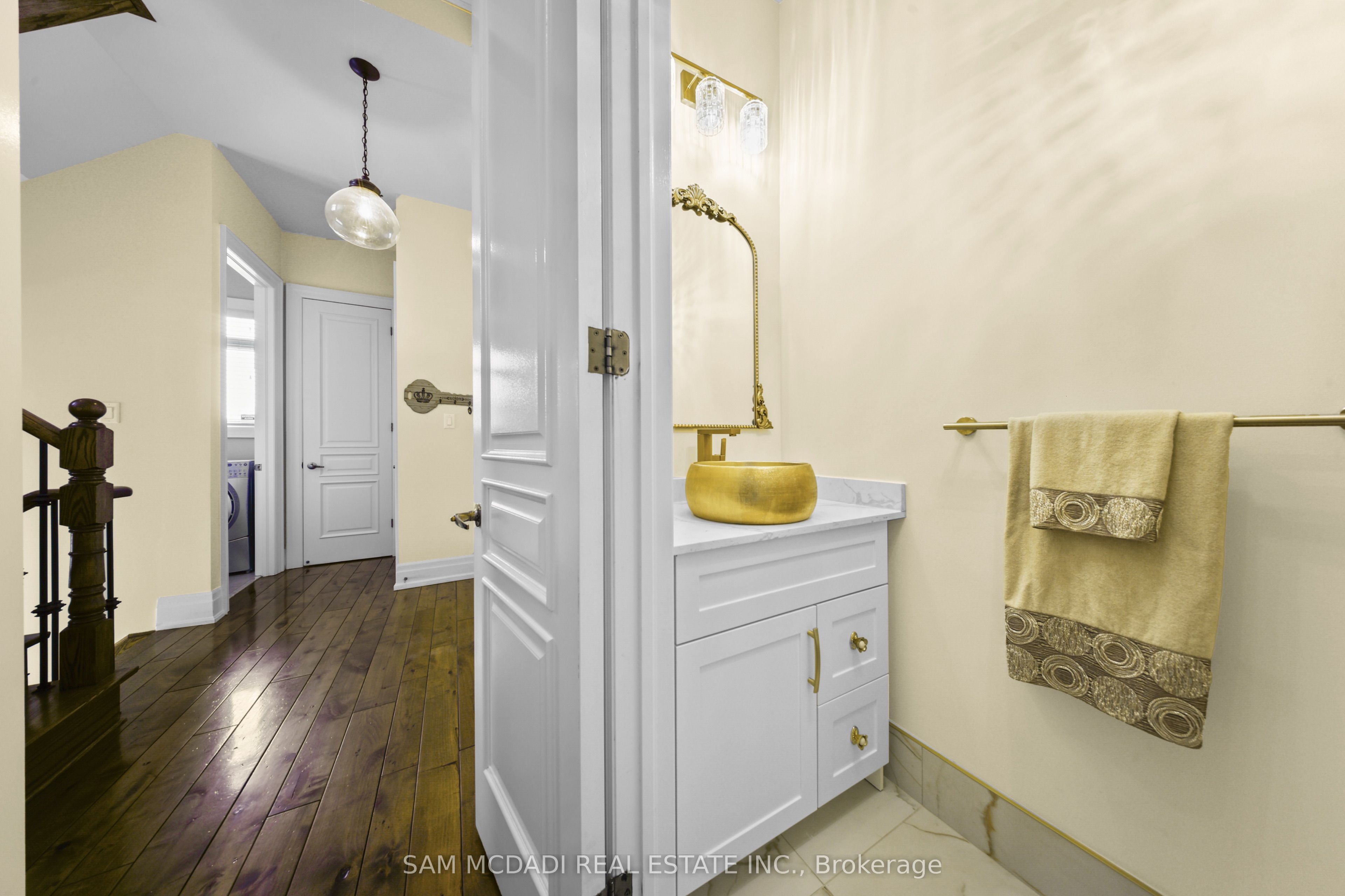 950 Fredonia Drive Property Photo 19