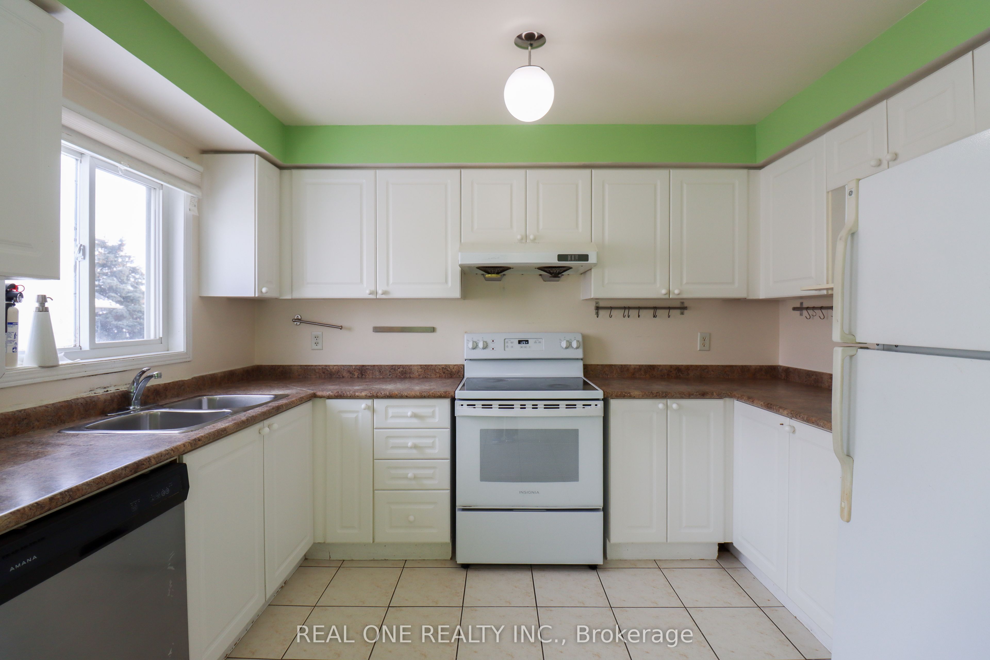 4950 Albina Way 175 Property Photo 10
