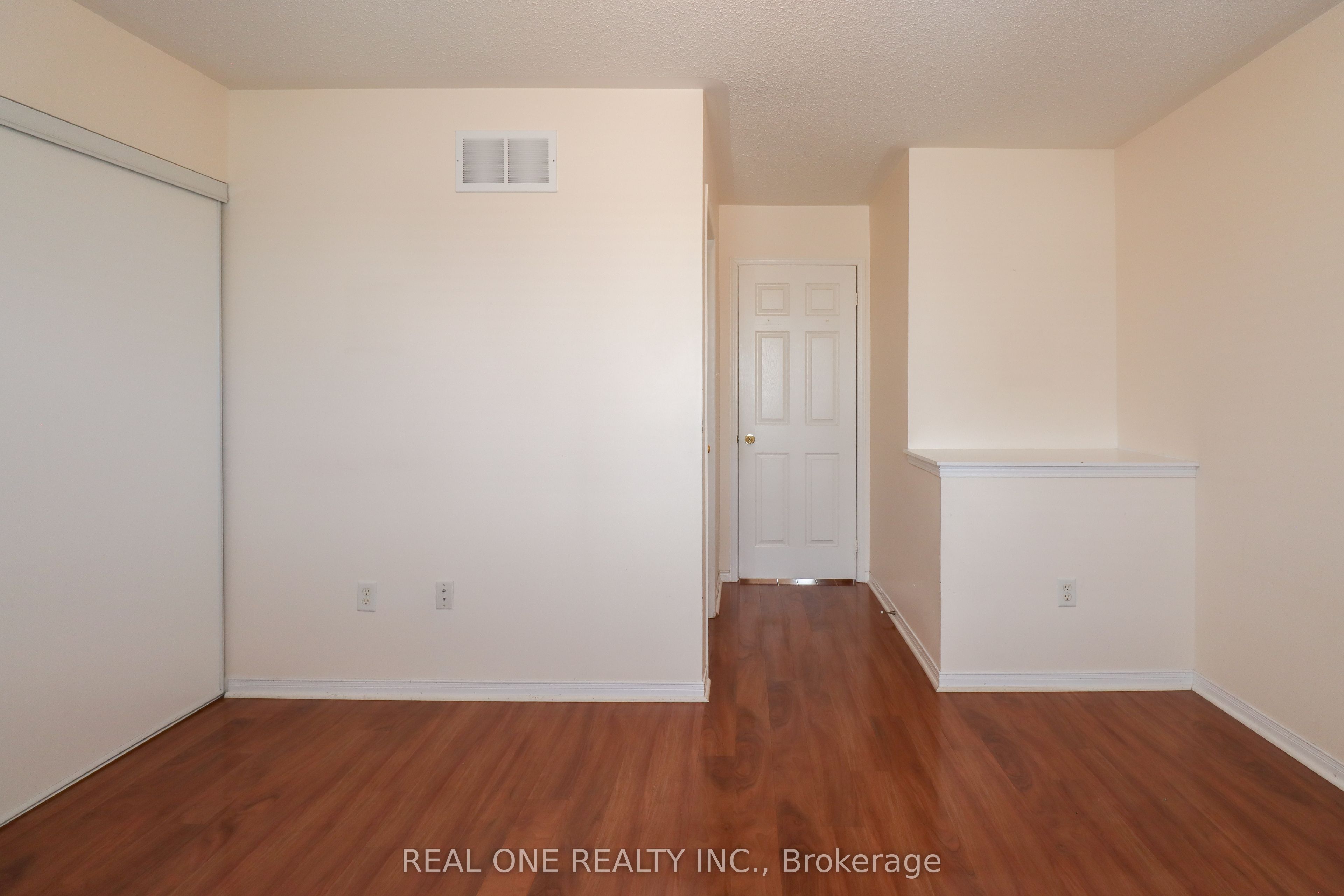 4950 Albina Way 175 Property Photo 18