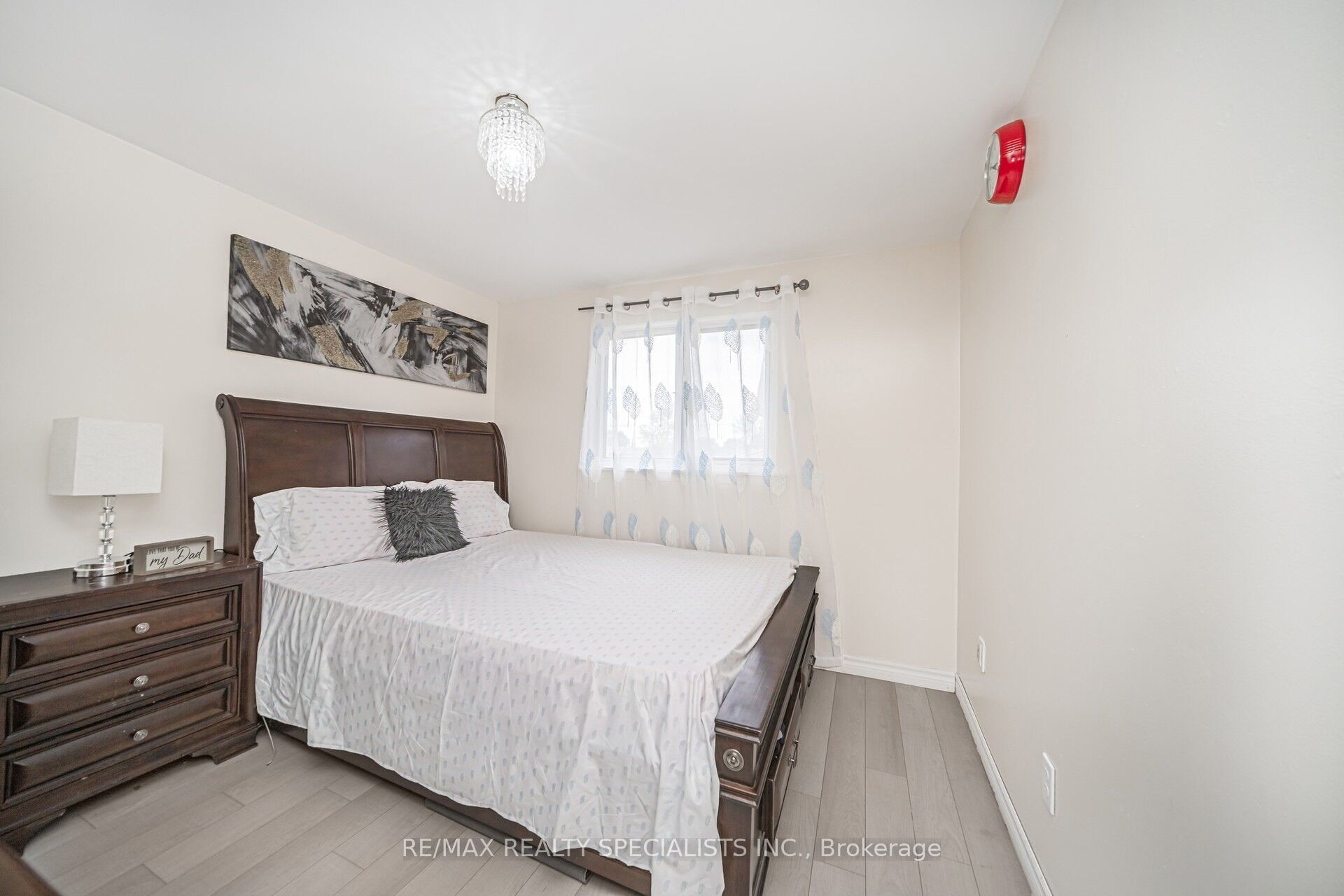 144 Fleetwood Crescent Property Photo 25