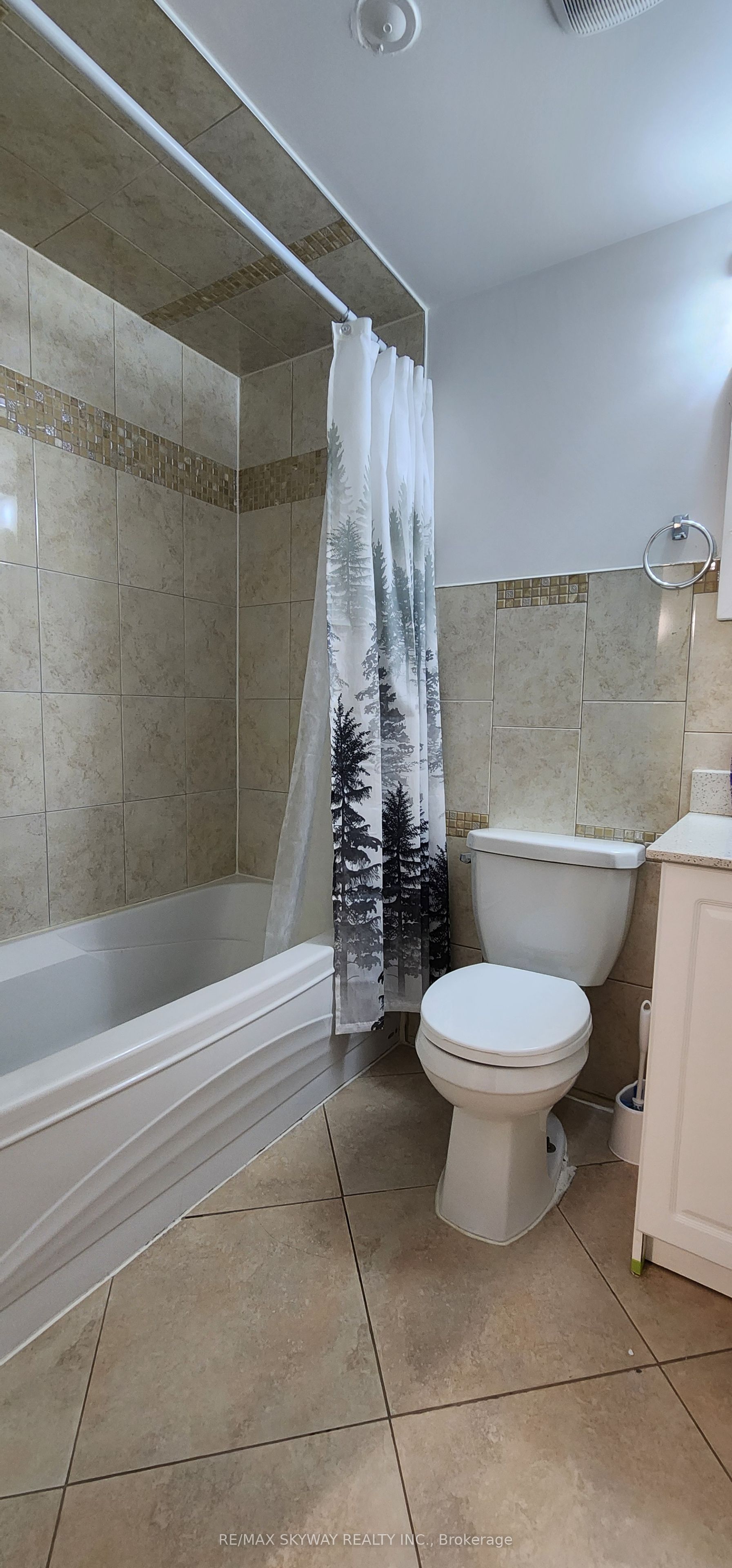68 Cobblehill Crescent Property Photo 6