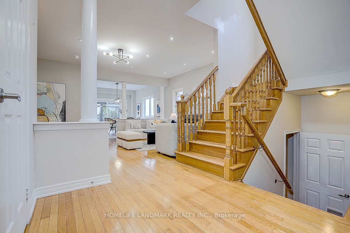 2455 Felhaber Crescent Property Photo 6