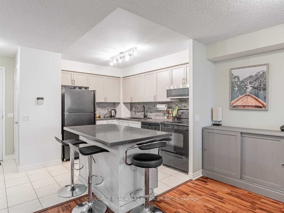 55 Strathaven Drive 1803 Property Photo 1
