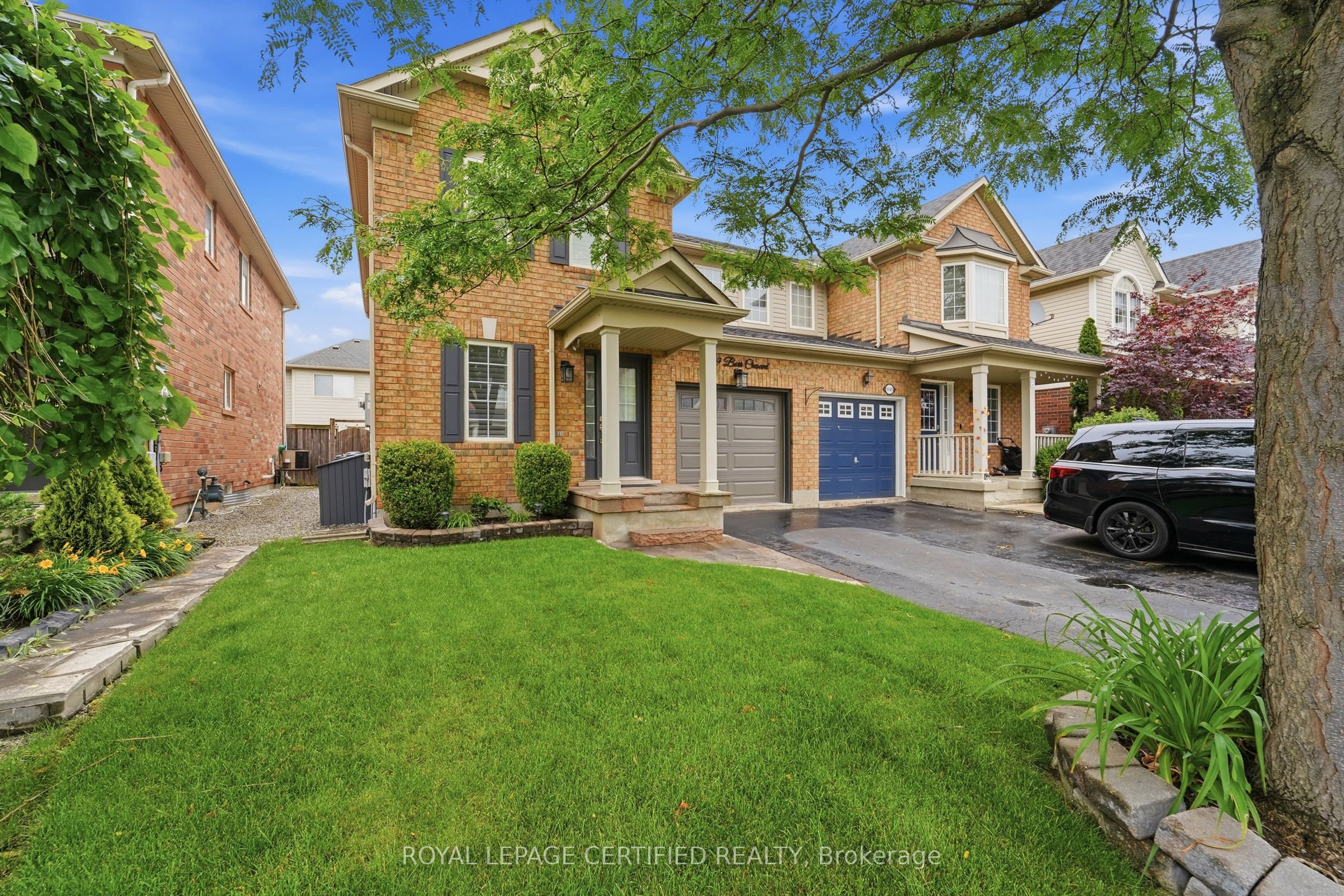 1149 Barr Crescent Property Photo 3