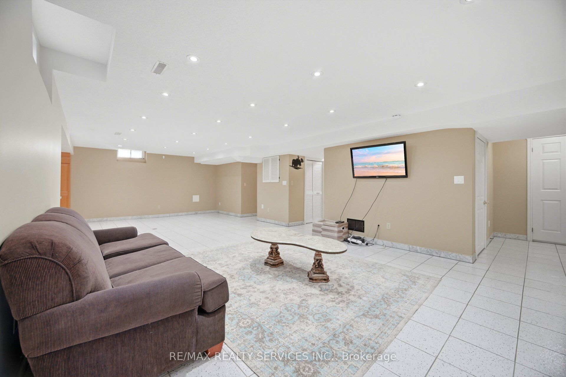 36 Shadywood Road Property Photo 33