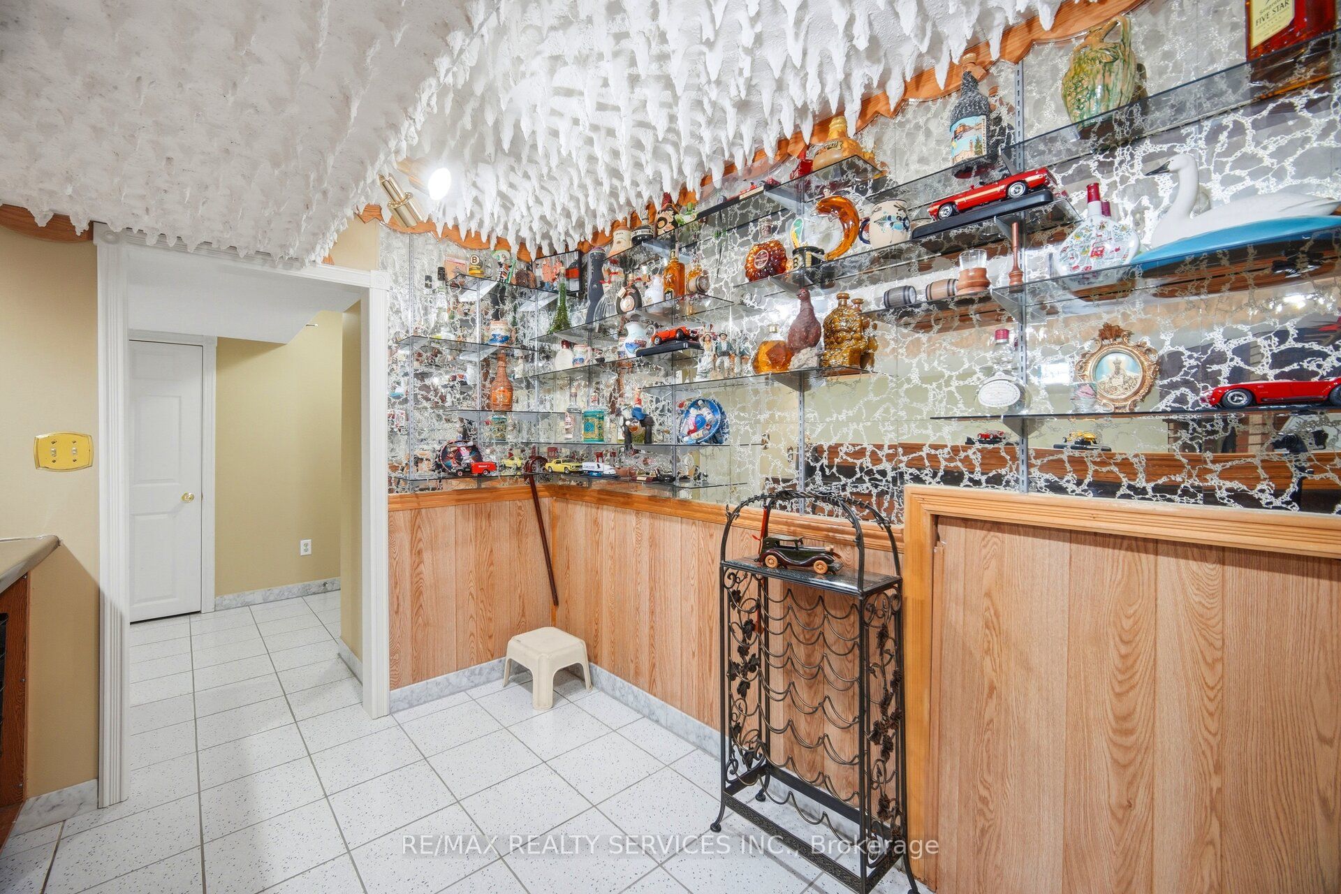 36 Shadywood Road Property Photo 37