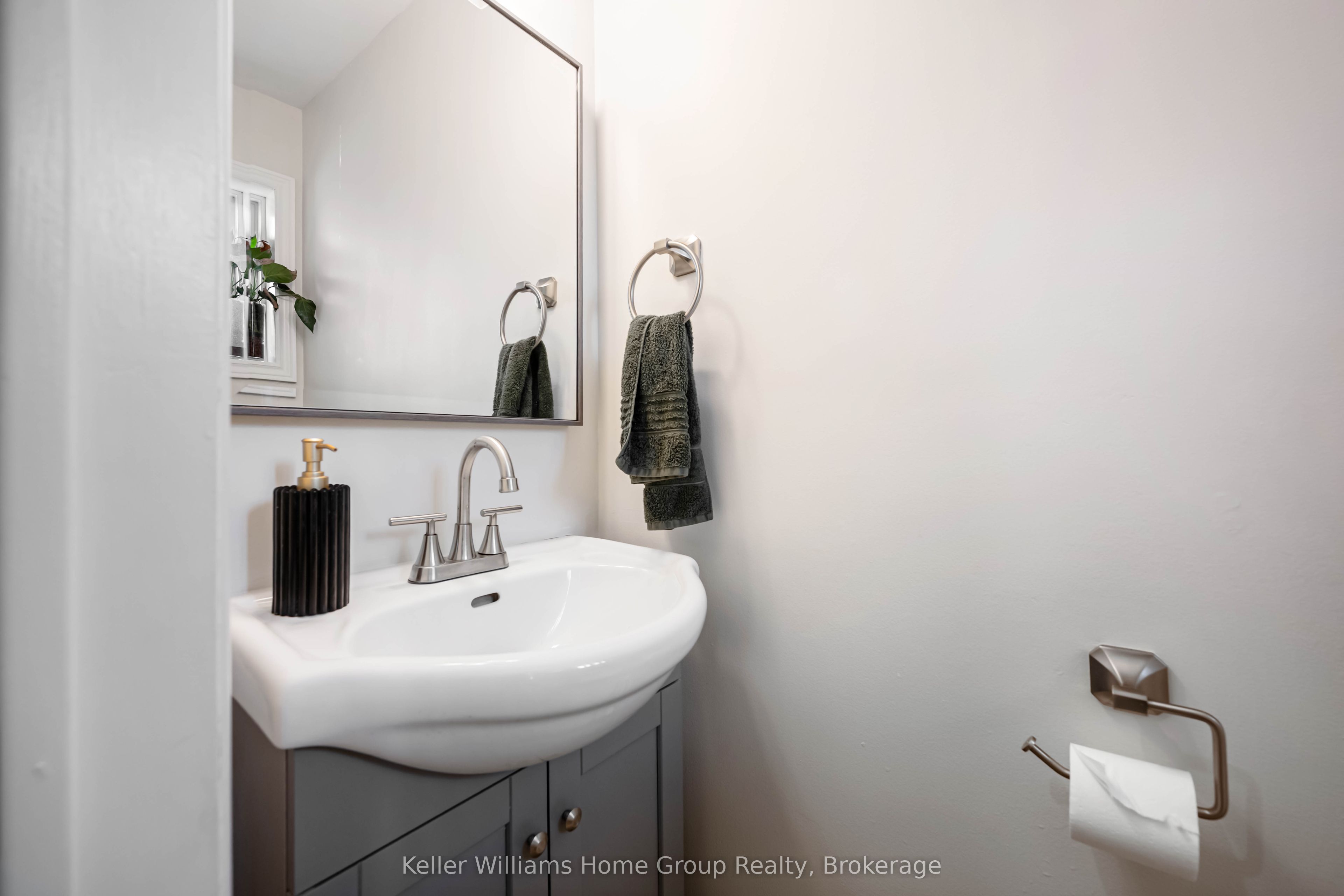 90 Lawrence Avenue 67 Property Photo 23