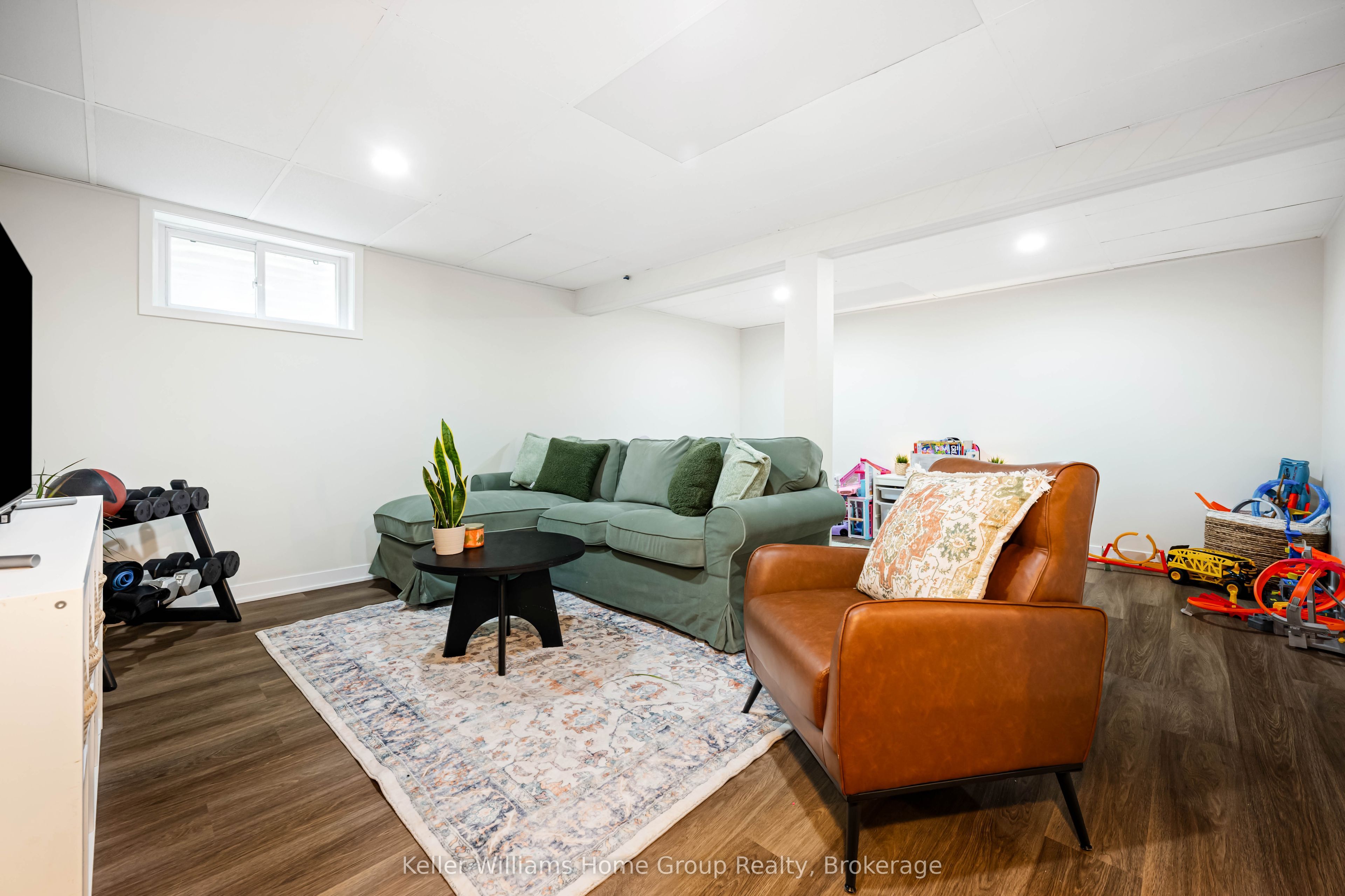 90 Lawrence Avenue 67 Property Photo 38