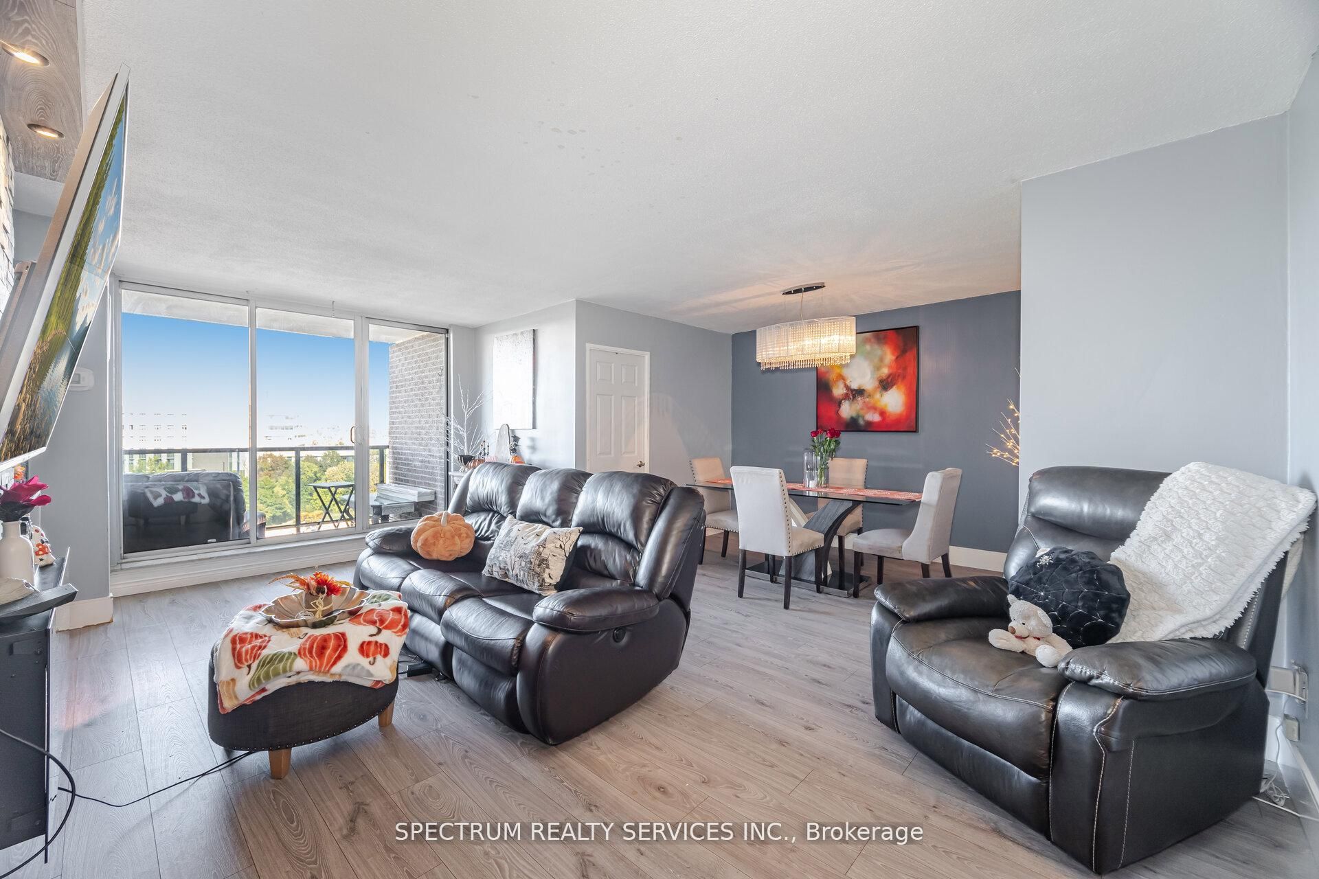 85 Emmett Avenue 1210 Property Photo 17