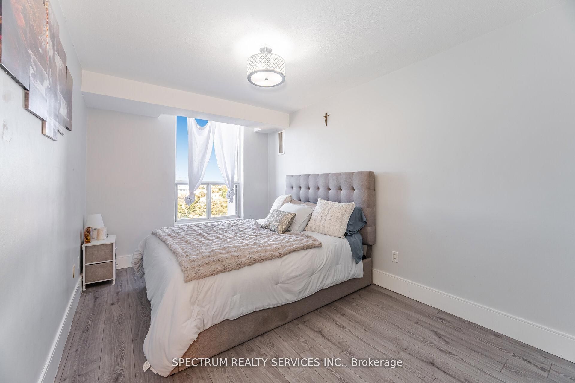 85 Emmett Avenue 1210 Property Photo 27