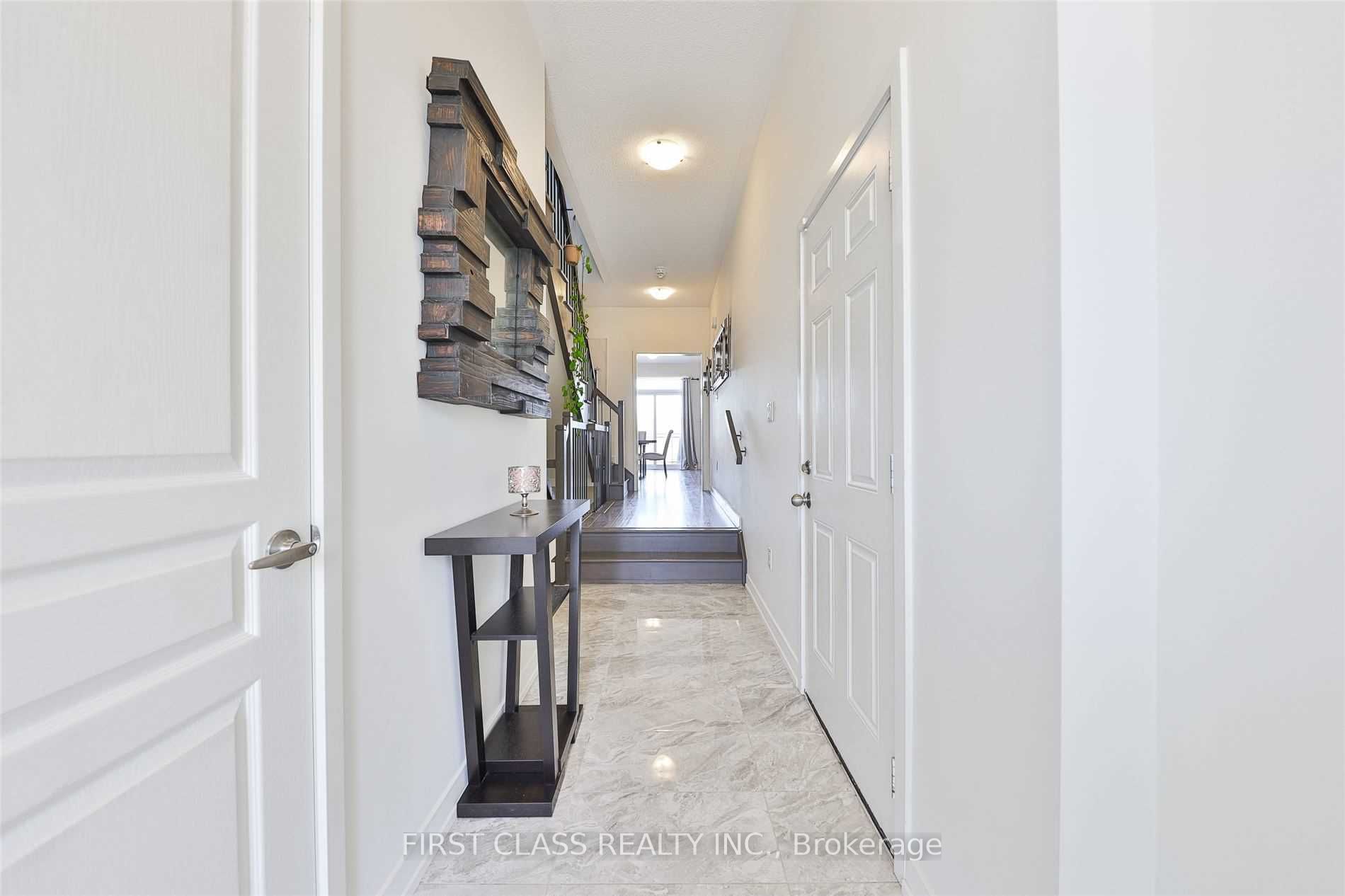 3211 Mintwood Circle Property Photo 5