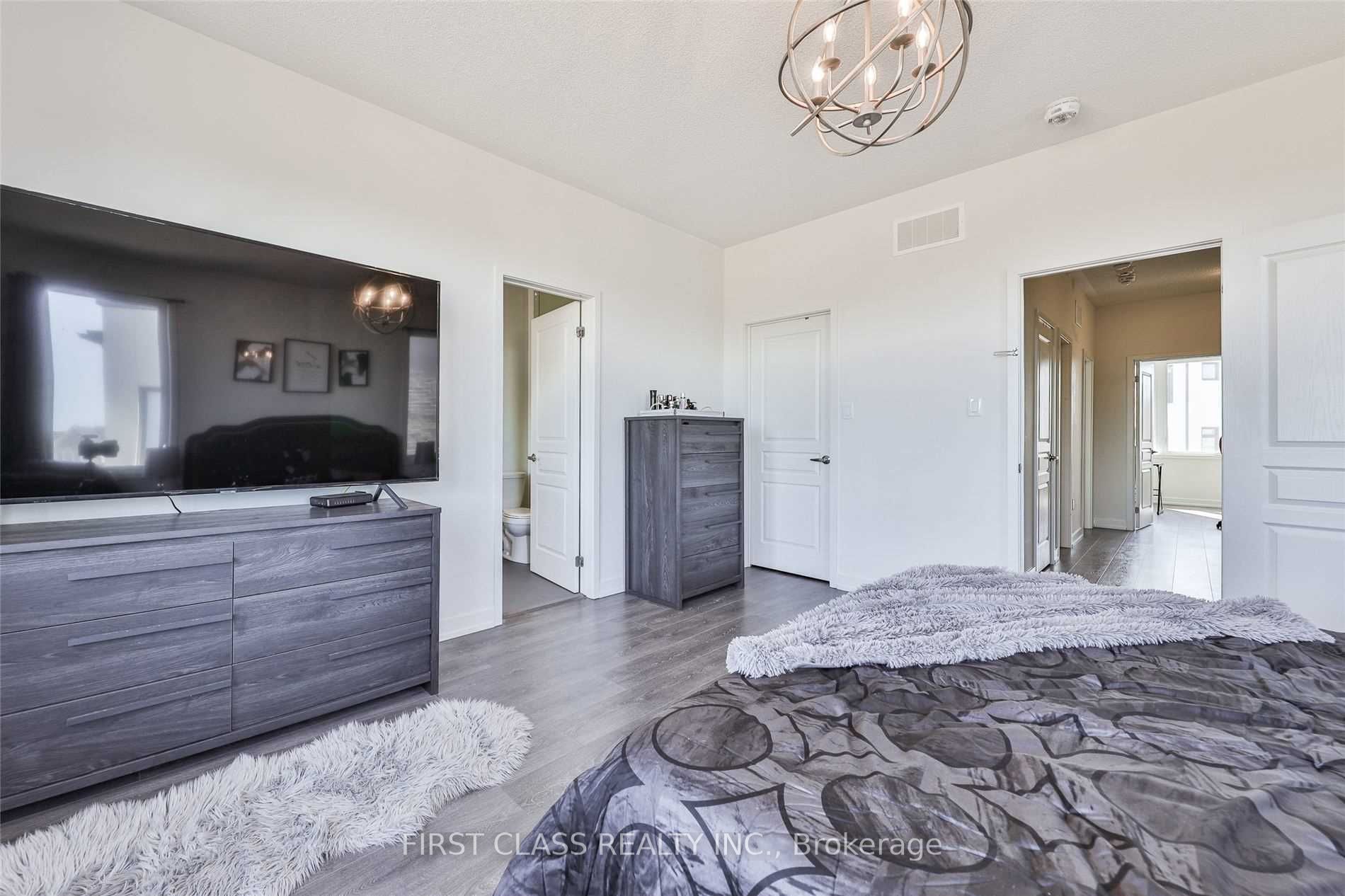 3211 Mintwood Circle Property Photo 11