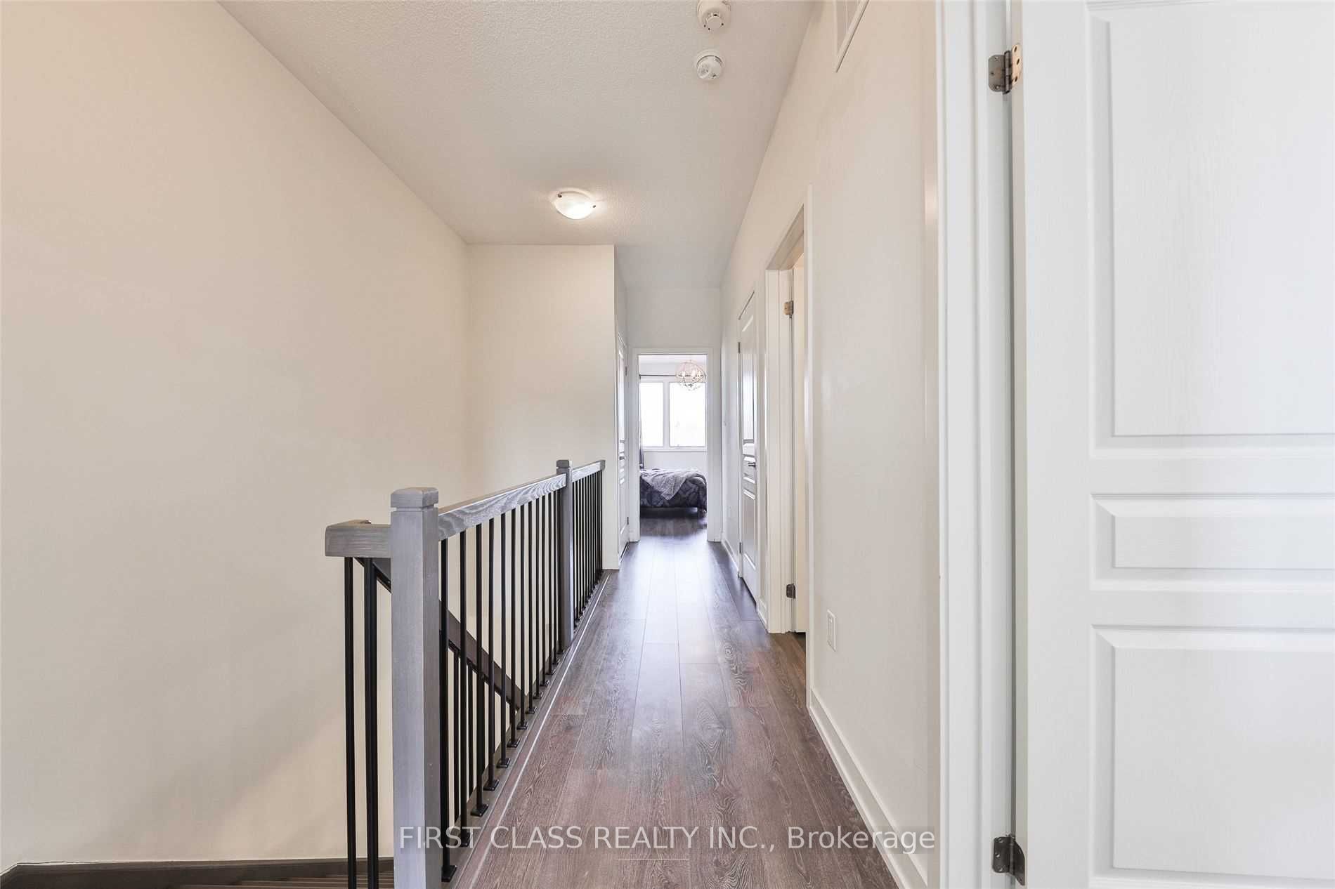 3211 Mintwood Circle Property Photo 17