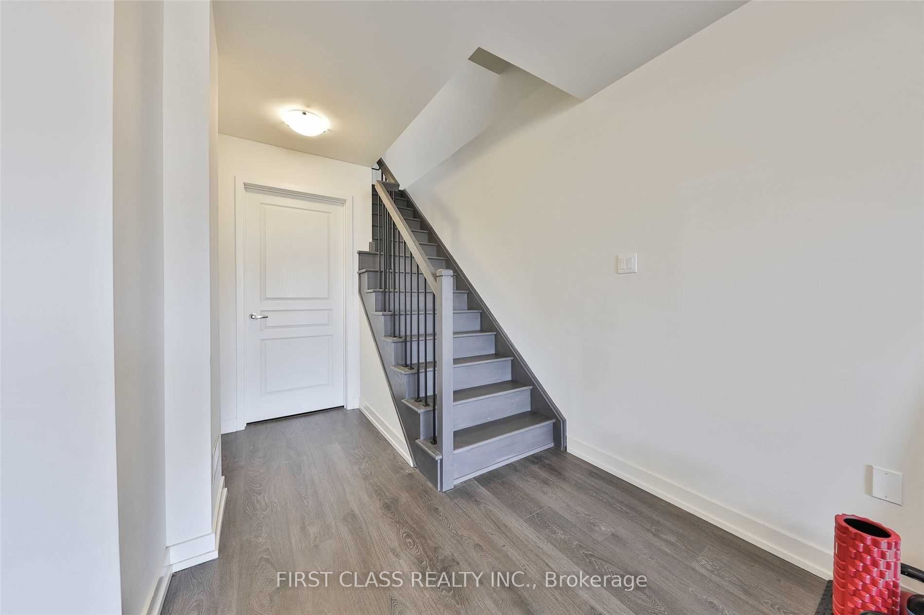 3211 Mintwood Circle Property Photo 28