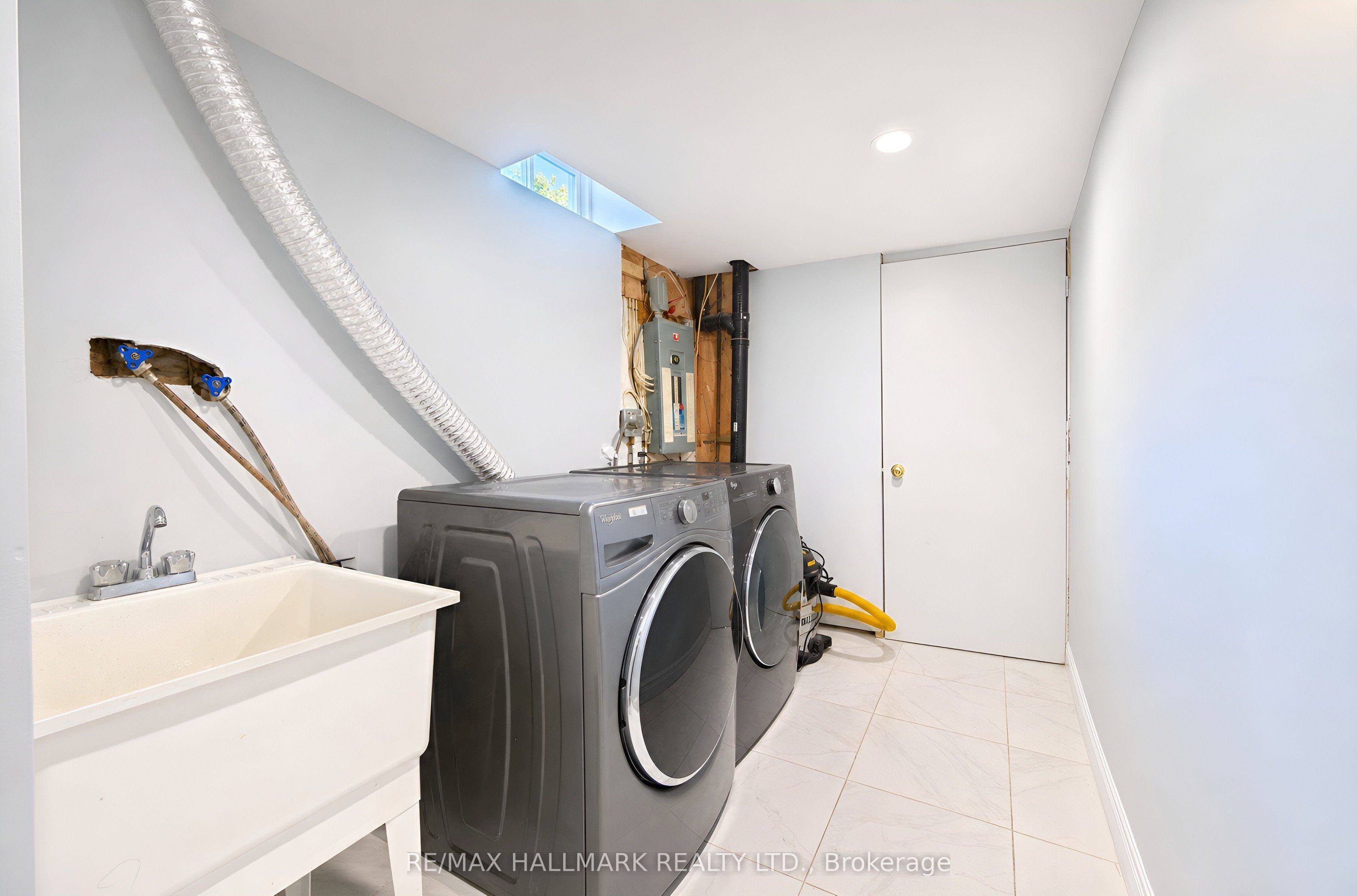 21 Penguin Lane Property Photo 38