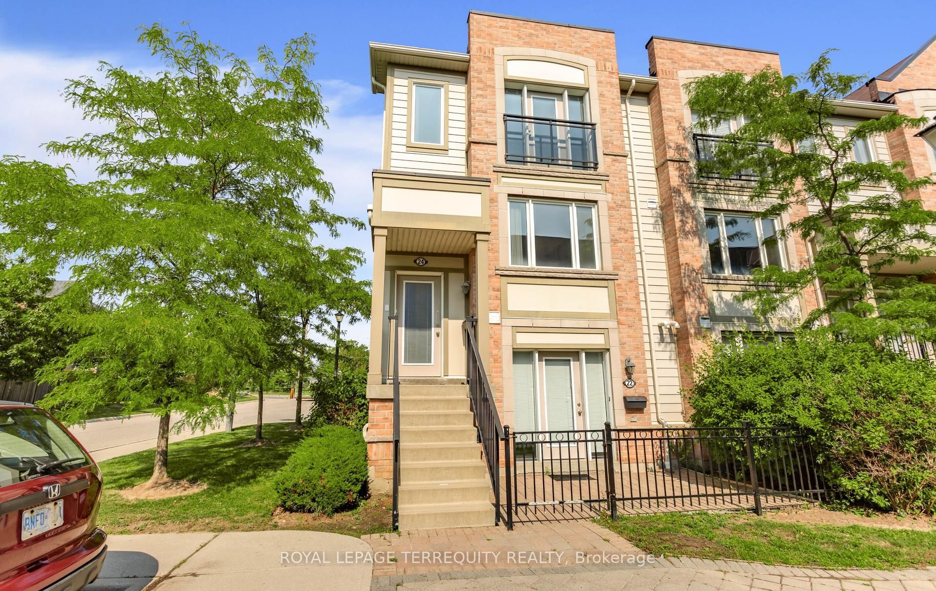5650 Winston Churchill Boulevard 24