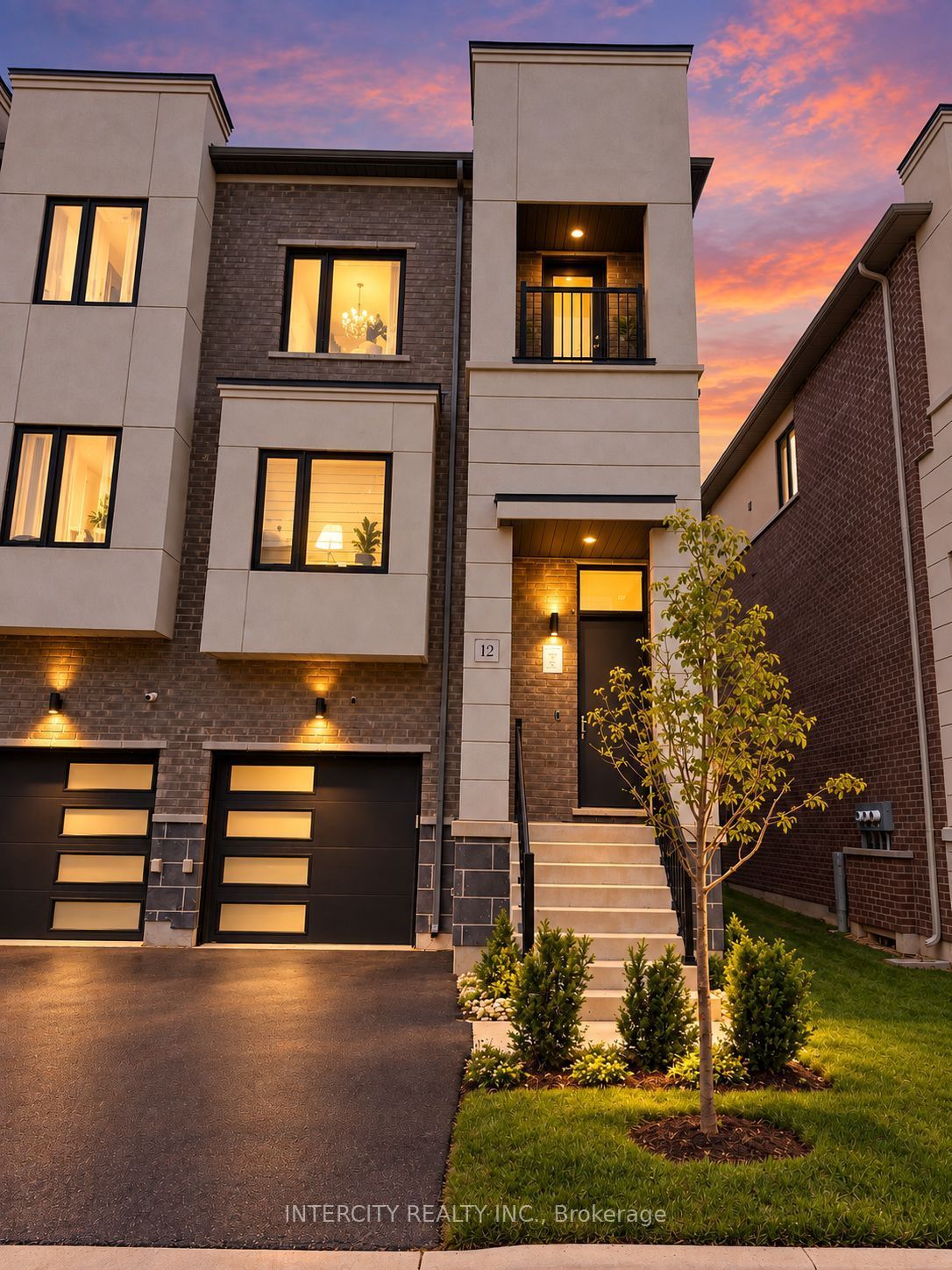 12 Heathrow Lane Property Photo 22