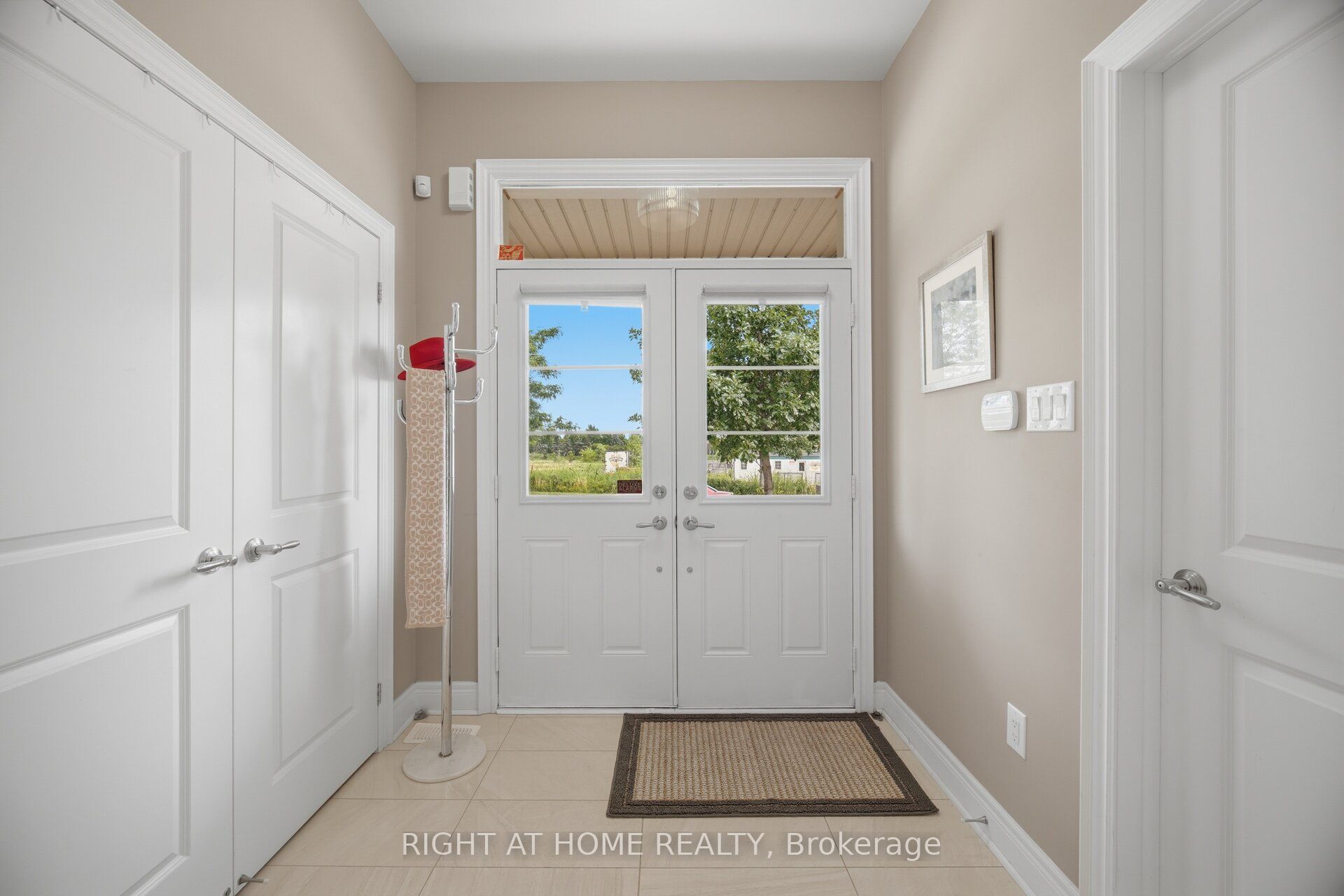 183 Kaitting Trail Property Photo 5