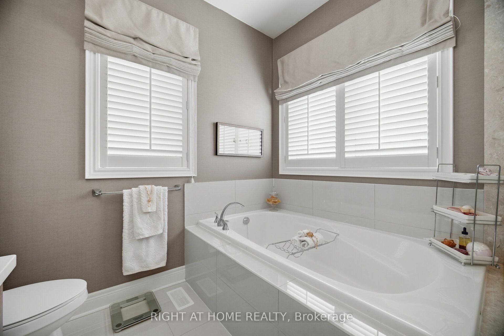 183 Kaitting Trail Property Photo 21