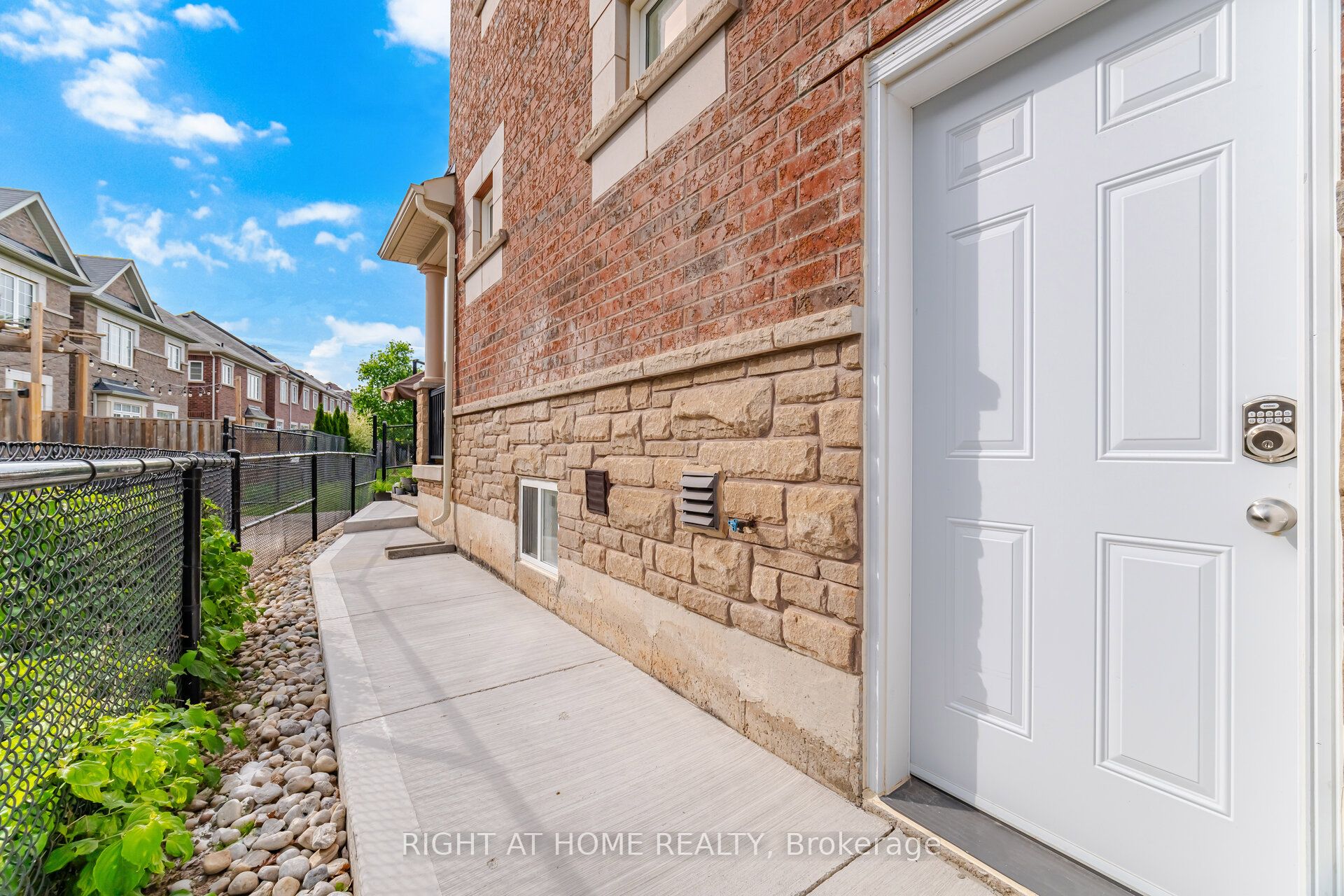 183 Kaitting Trail Property Photo 47