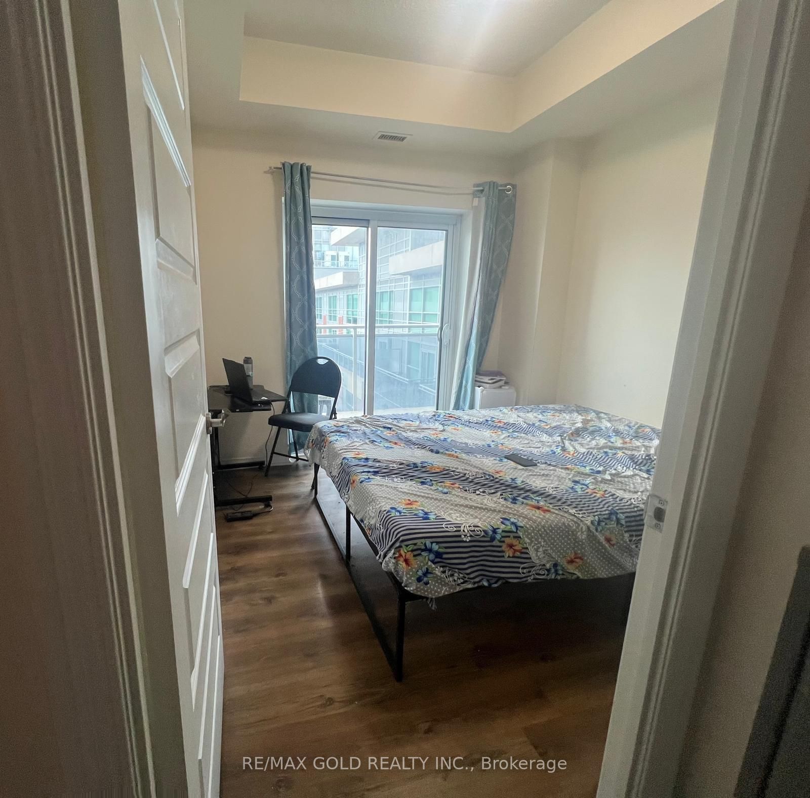 215 Queen Street E 307 Property Photo 7