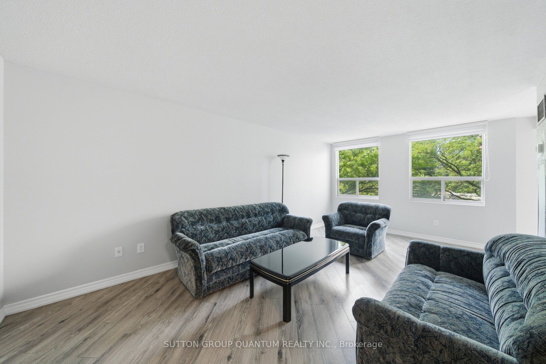 3650 Kaneff Crescent 304 Property Photo 13