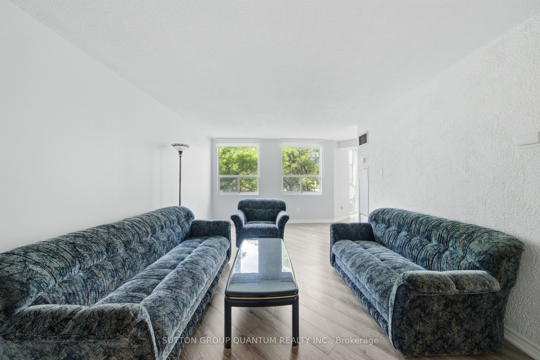 3650 Kaneff Crescent 304 Property Photo 14