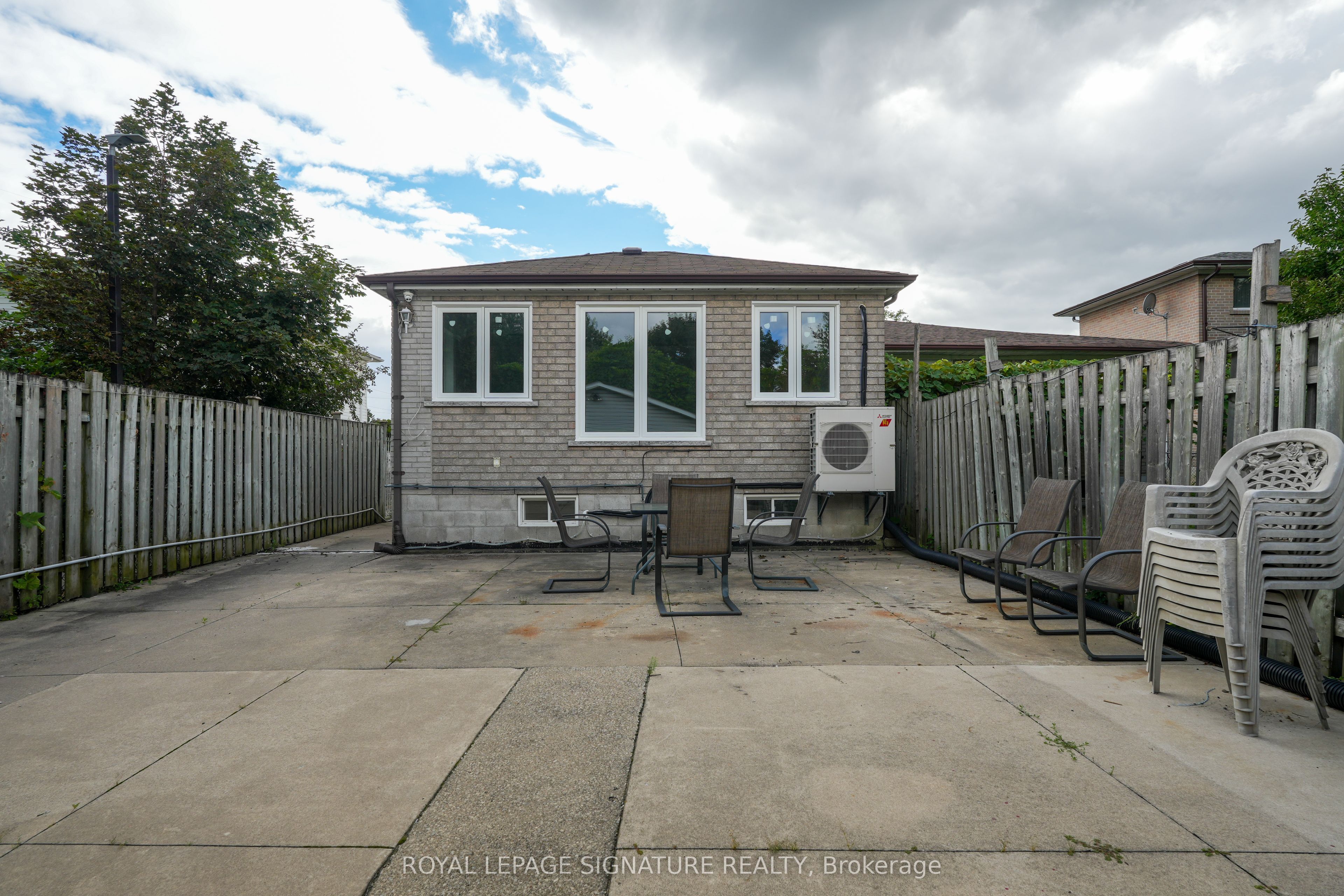 674 Abana Road Lower Property Photo 1