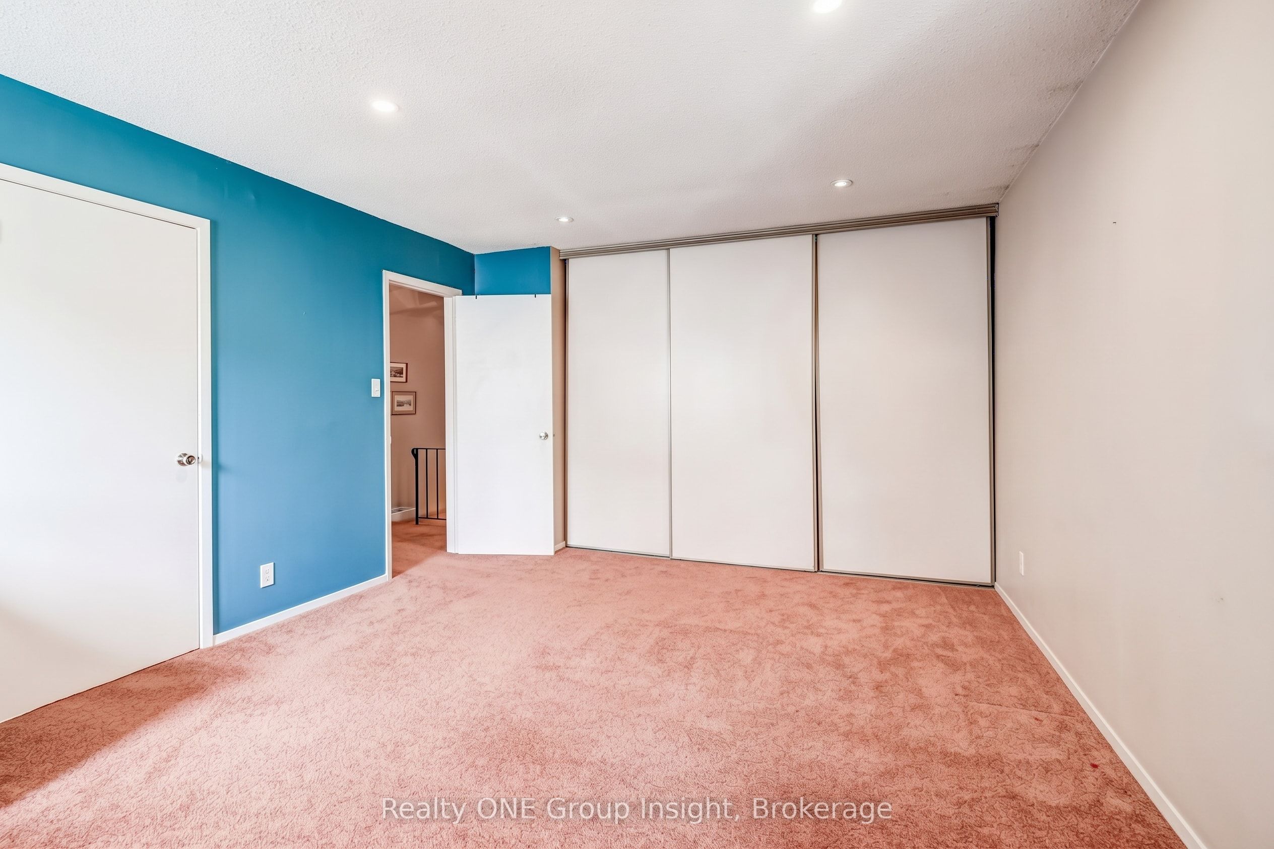 2713 Andorra Circle Property Photo 9
