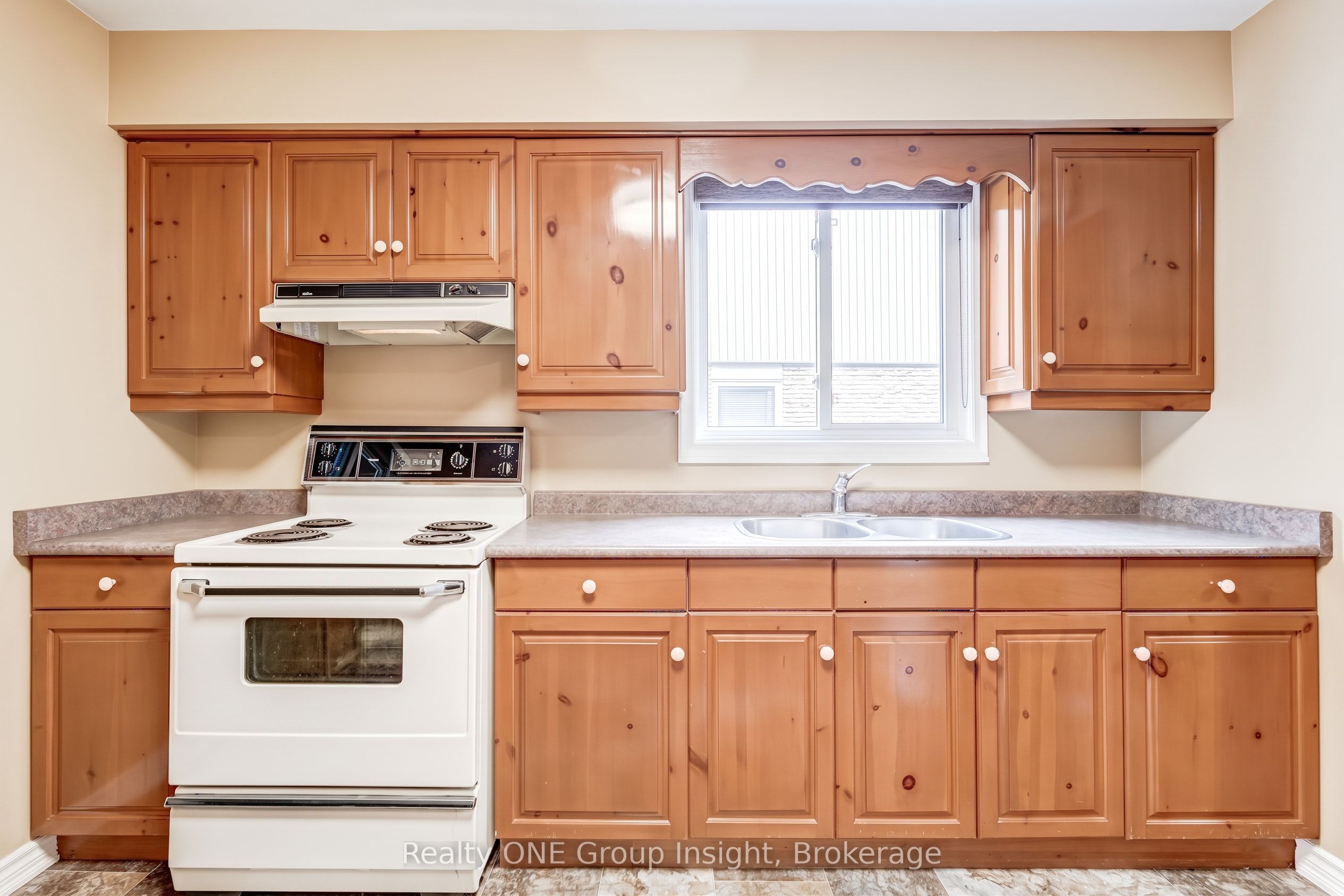 2713 Andorra Circle Property Photo 23