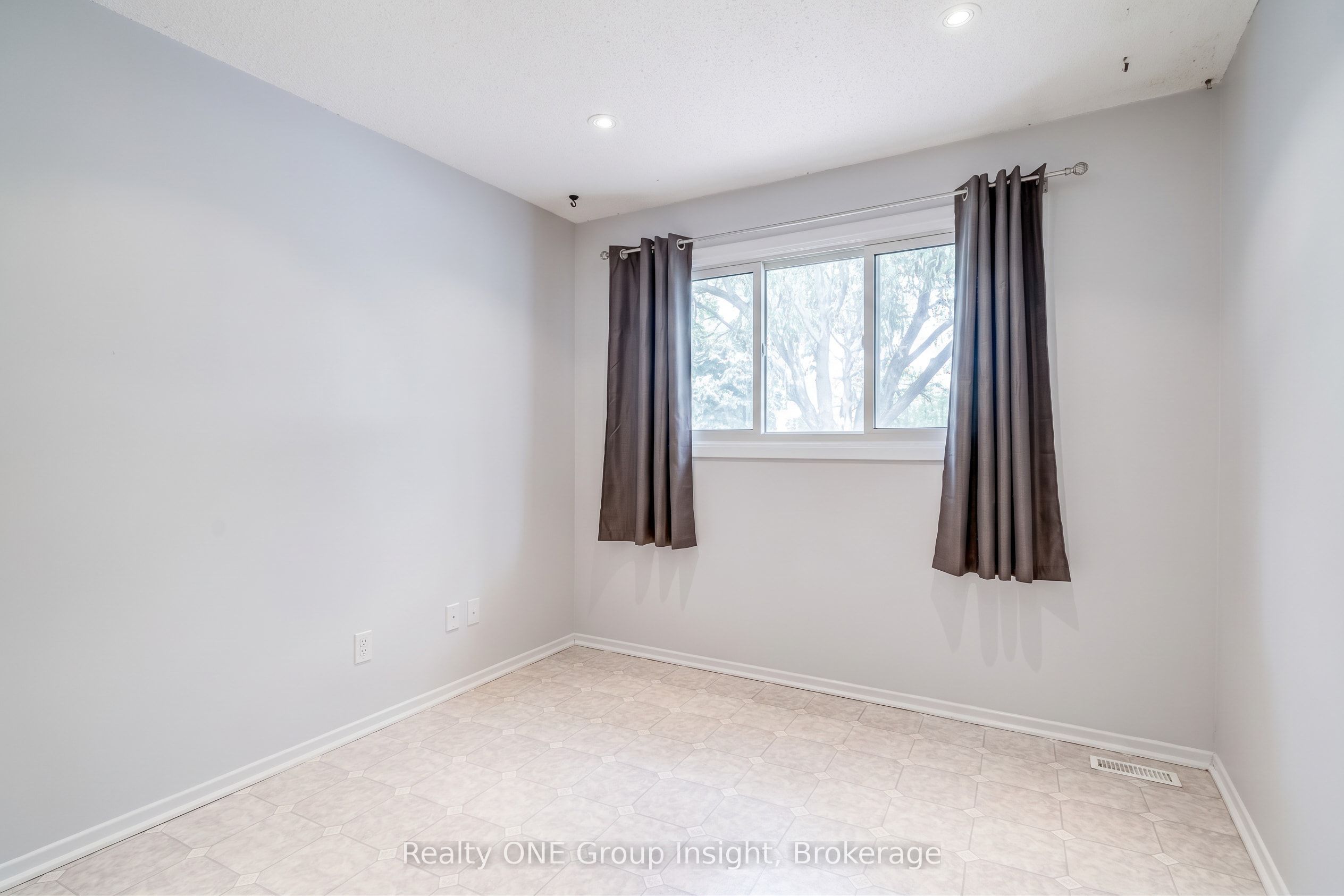 2713 Andorra Circle Property Photo 29