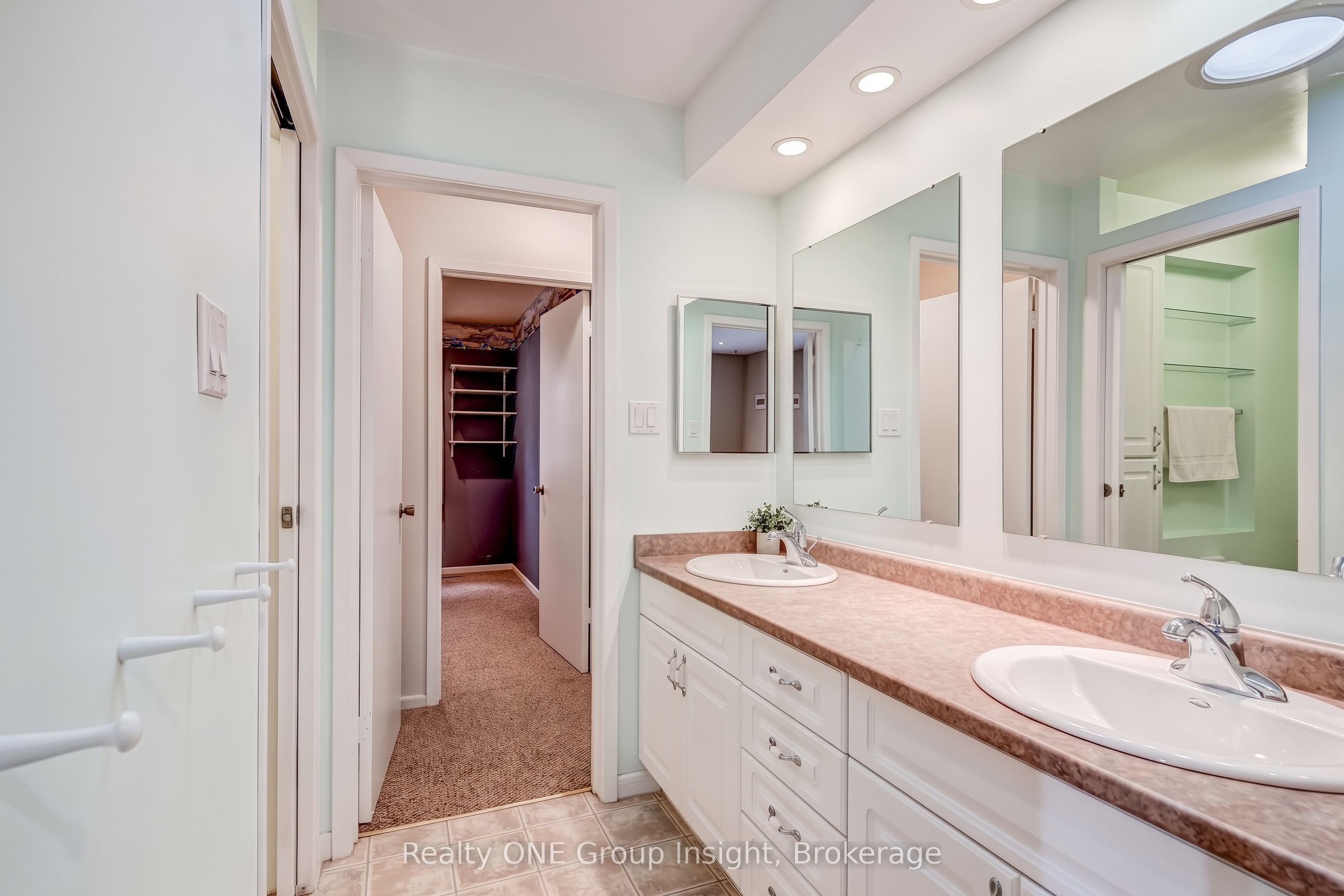 2713 Andorra Circle Property Photo 31