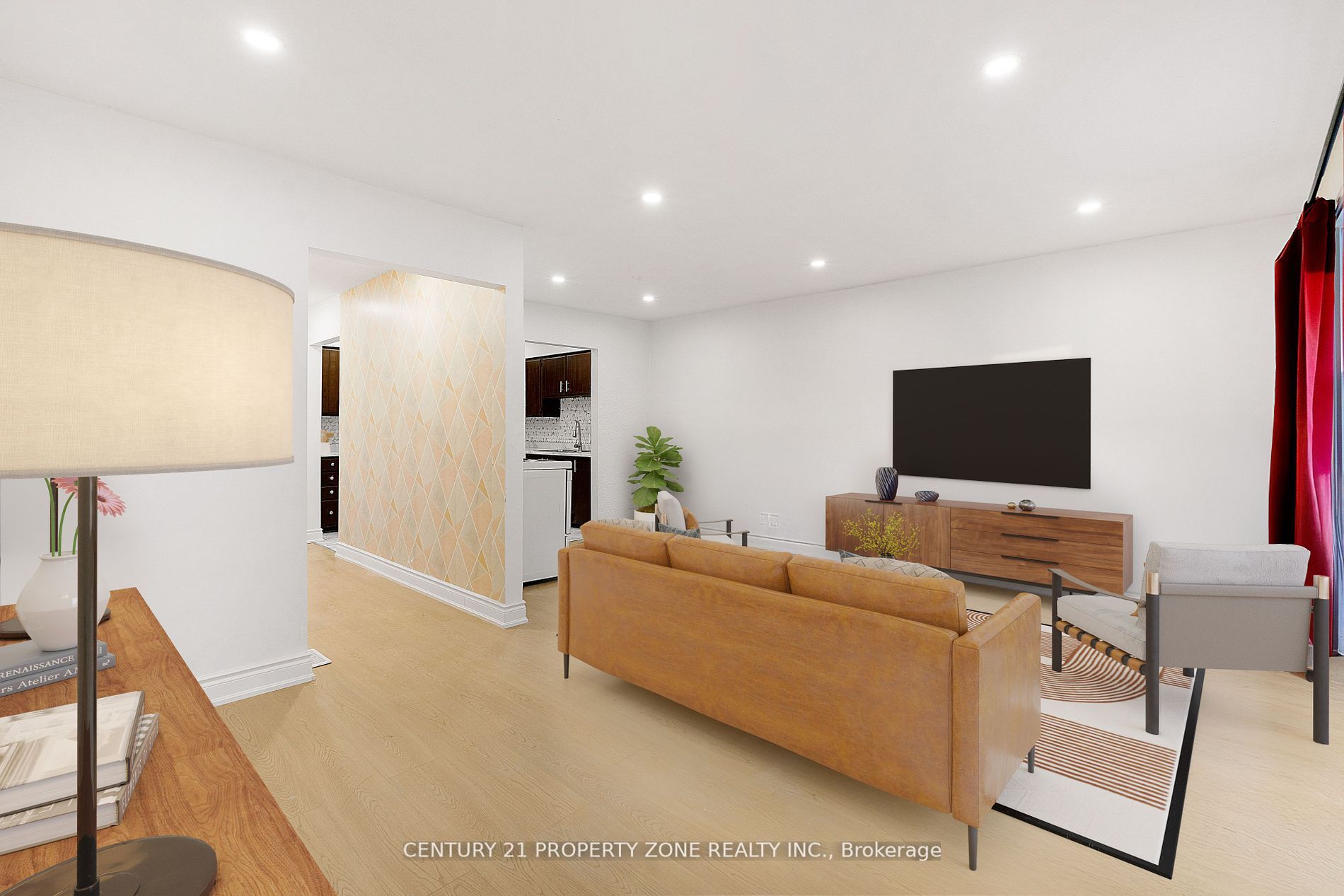 96 Centre Street N Property Photo 2