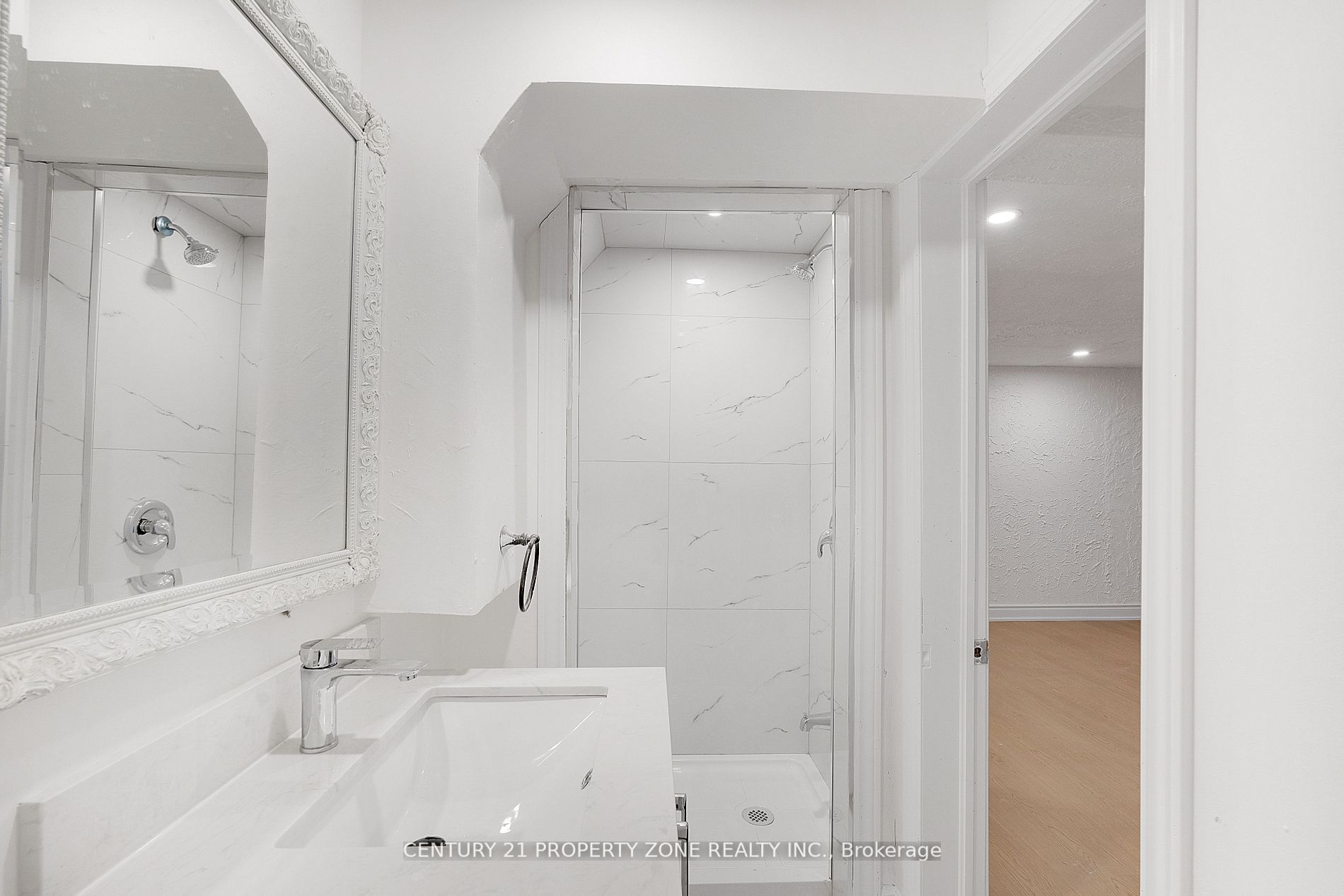96 Centre Street N Property Photo 19