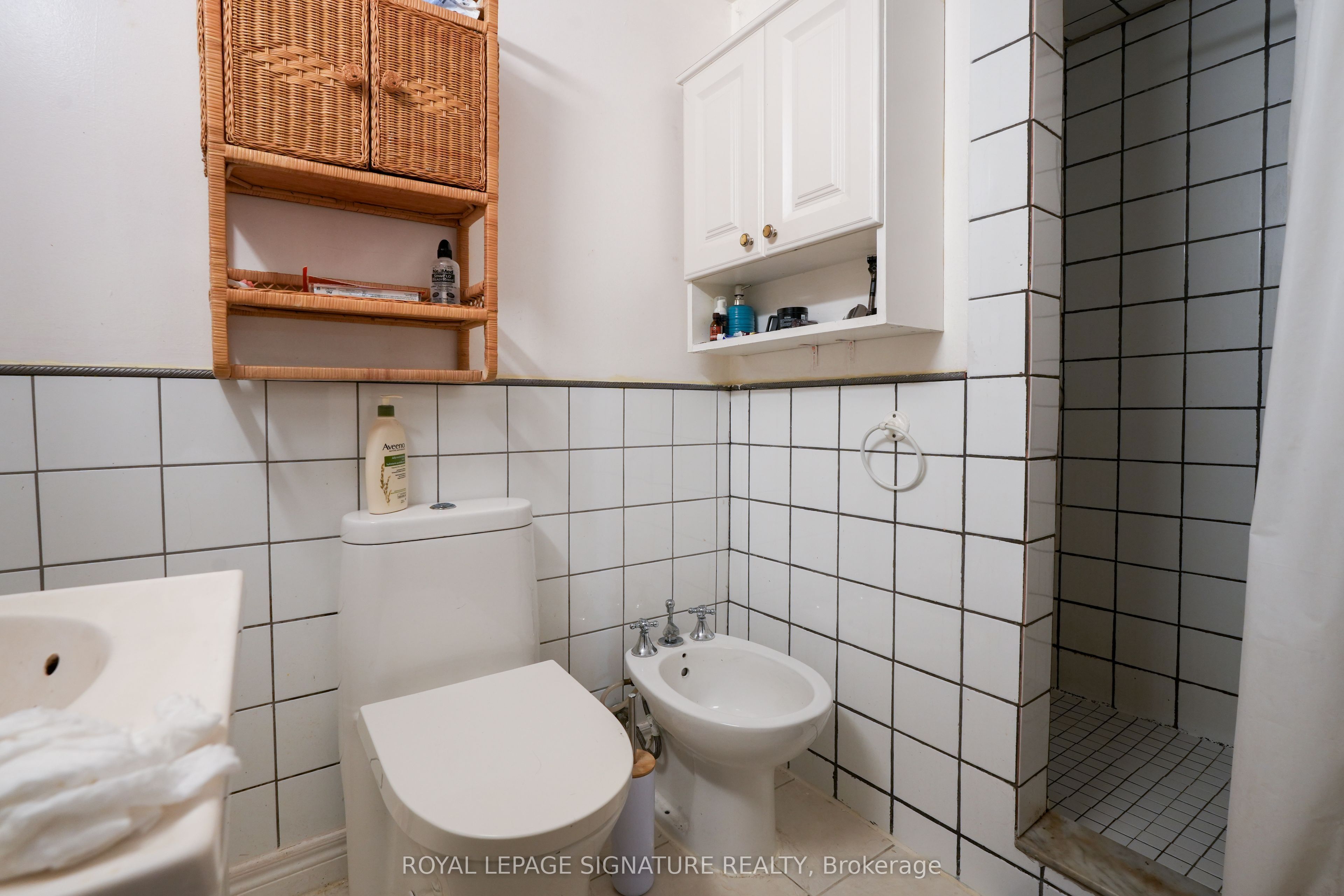 674 Abana Road Room #1 & #2 Property Photo 4
