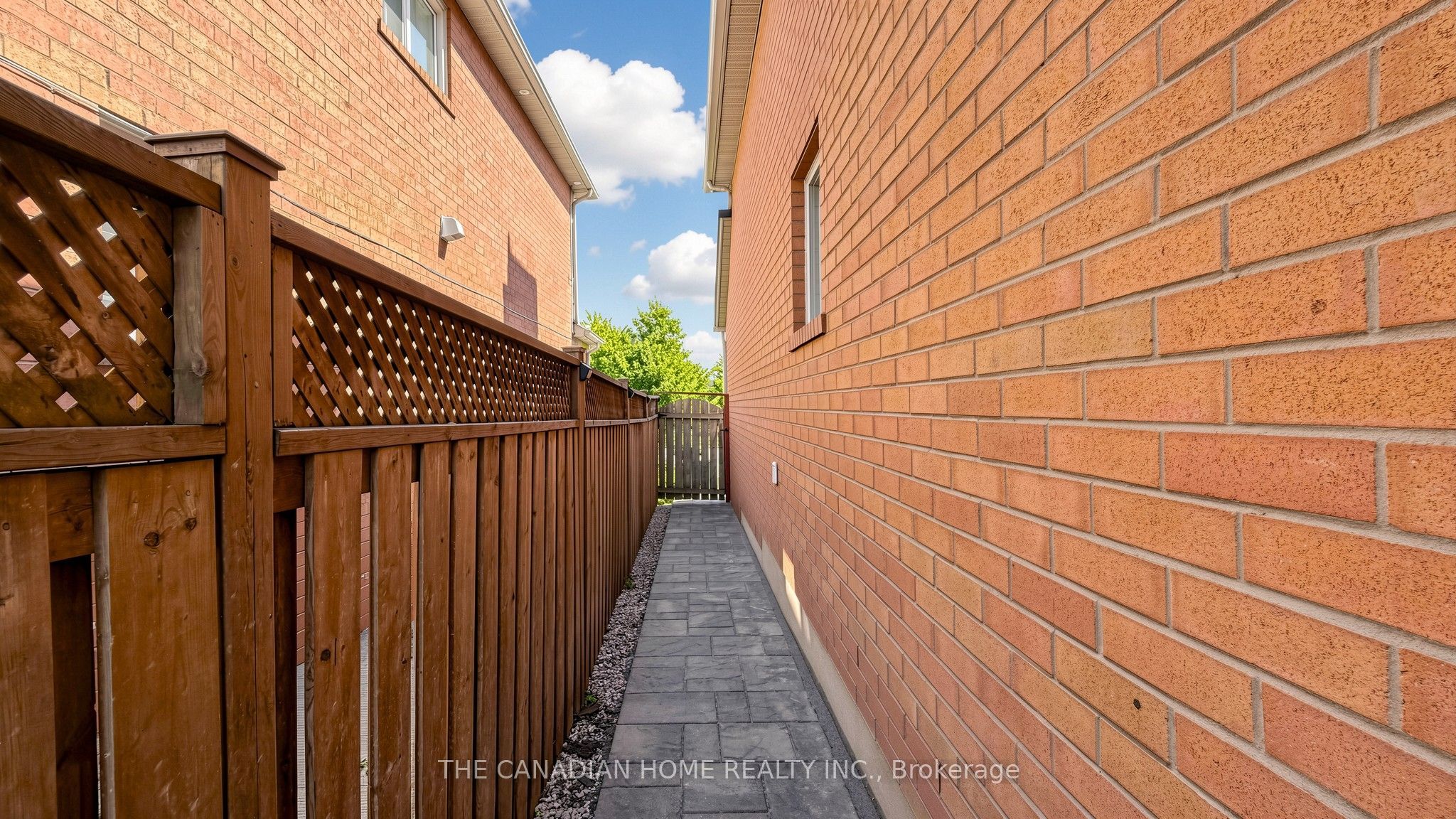 68 Banington Crescent Property Photo 47