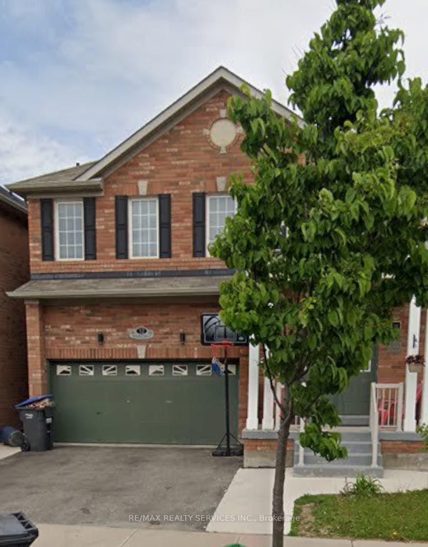 32 Demaris Drive Property Photo 1