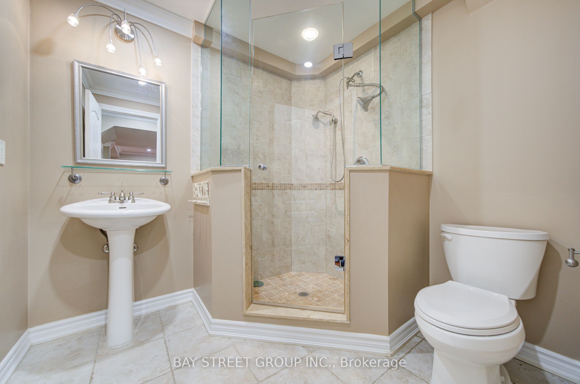 2422 Hertfordshire Way Property Photo 48
