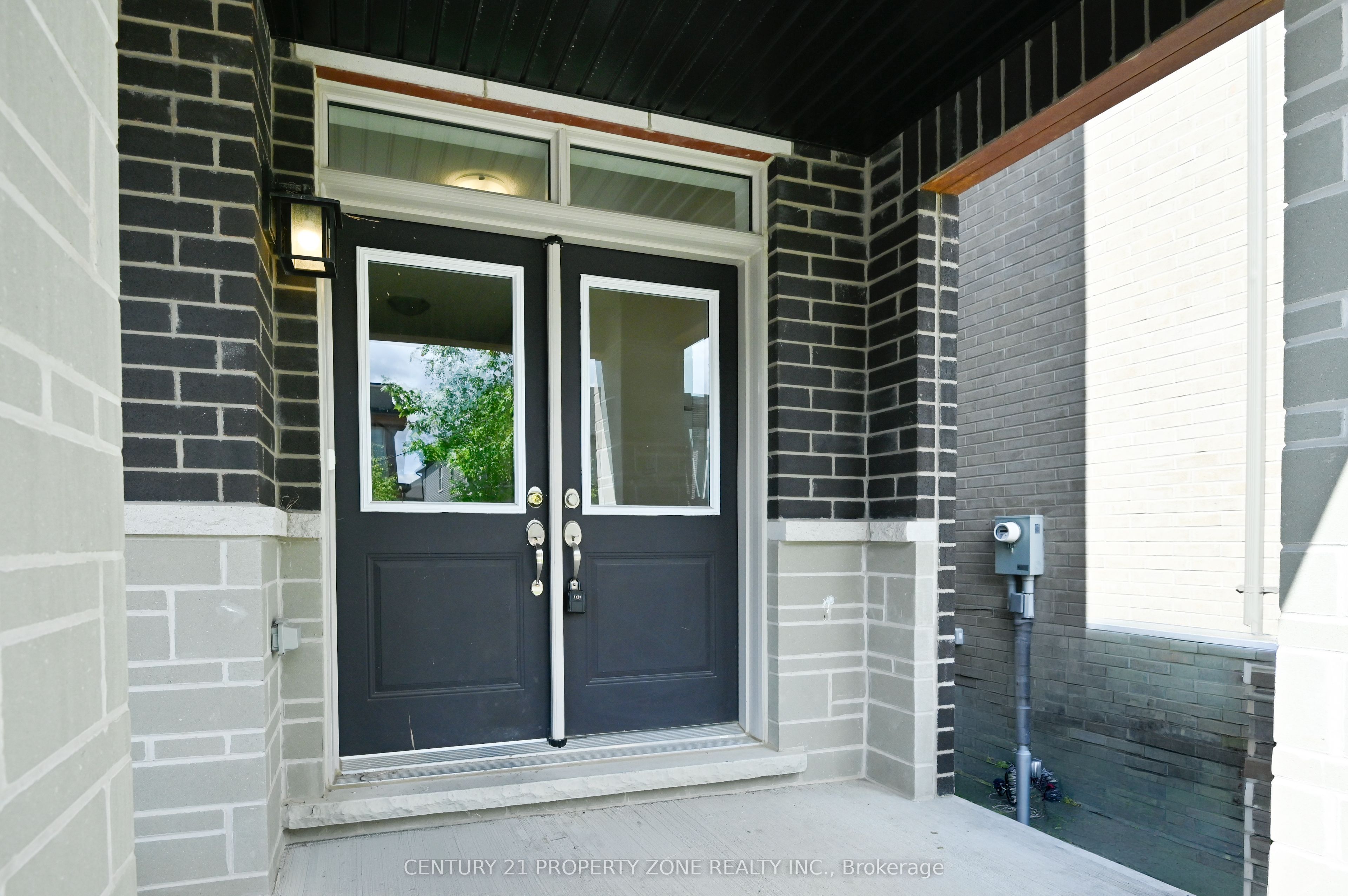 42 Donald Ficht Crescent Property Photo 5