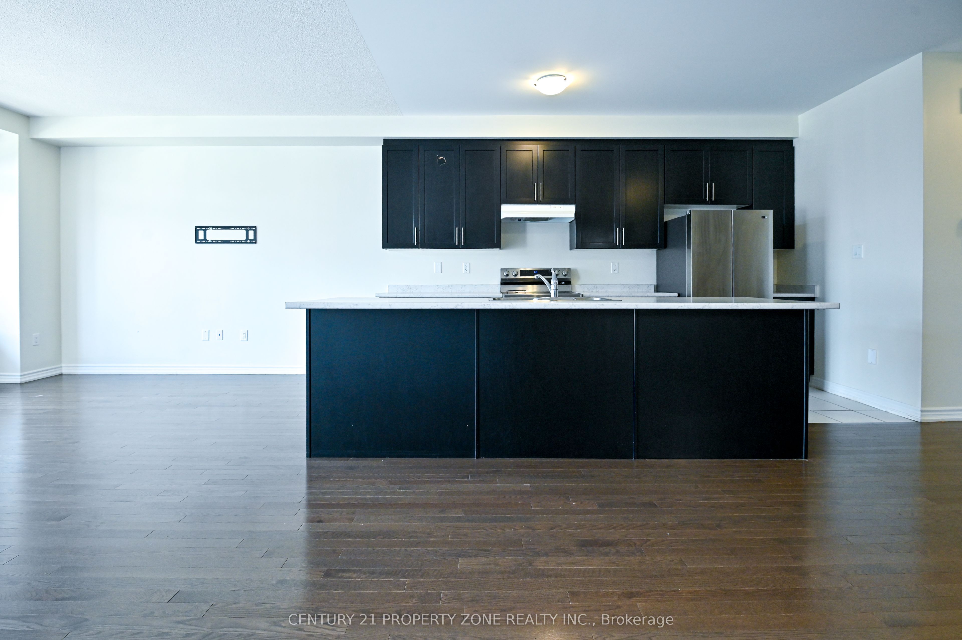 42 Donald Ficht Crescent Property Photo 7