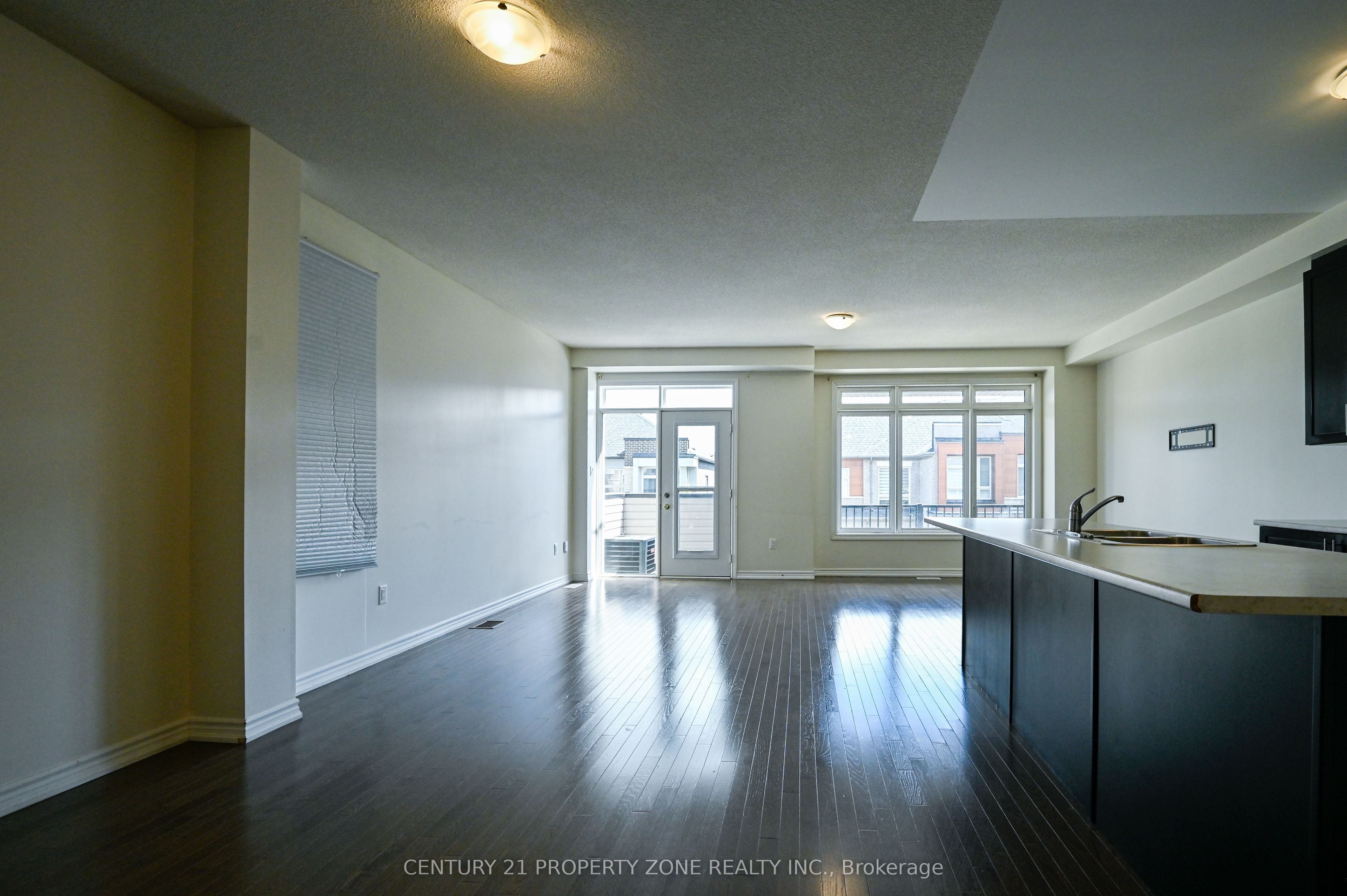 42 Donald Ficht Crescent Property Photo 8