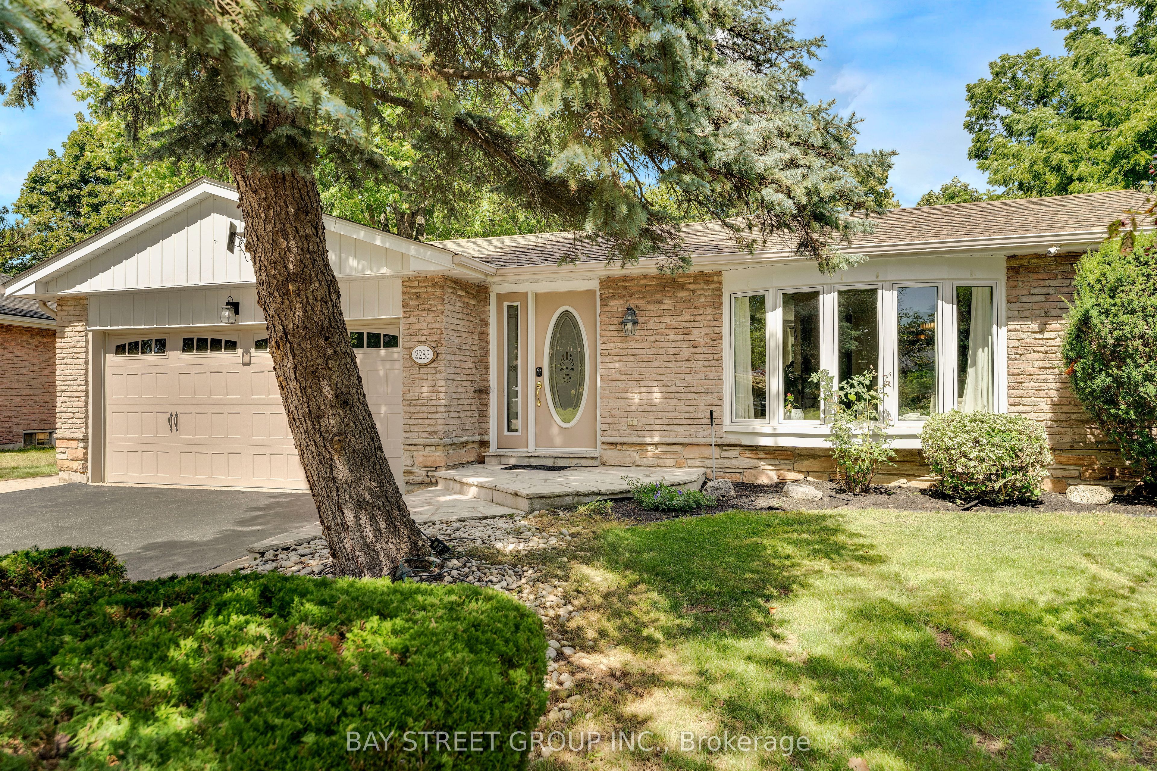 2283 Devon Road Property Photo 6